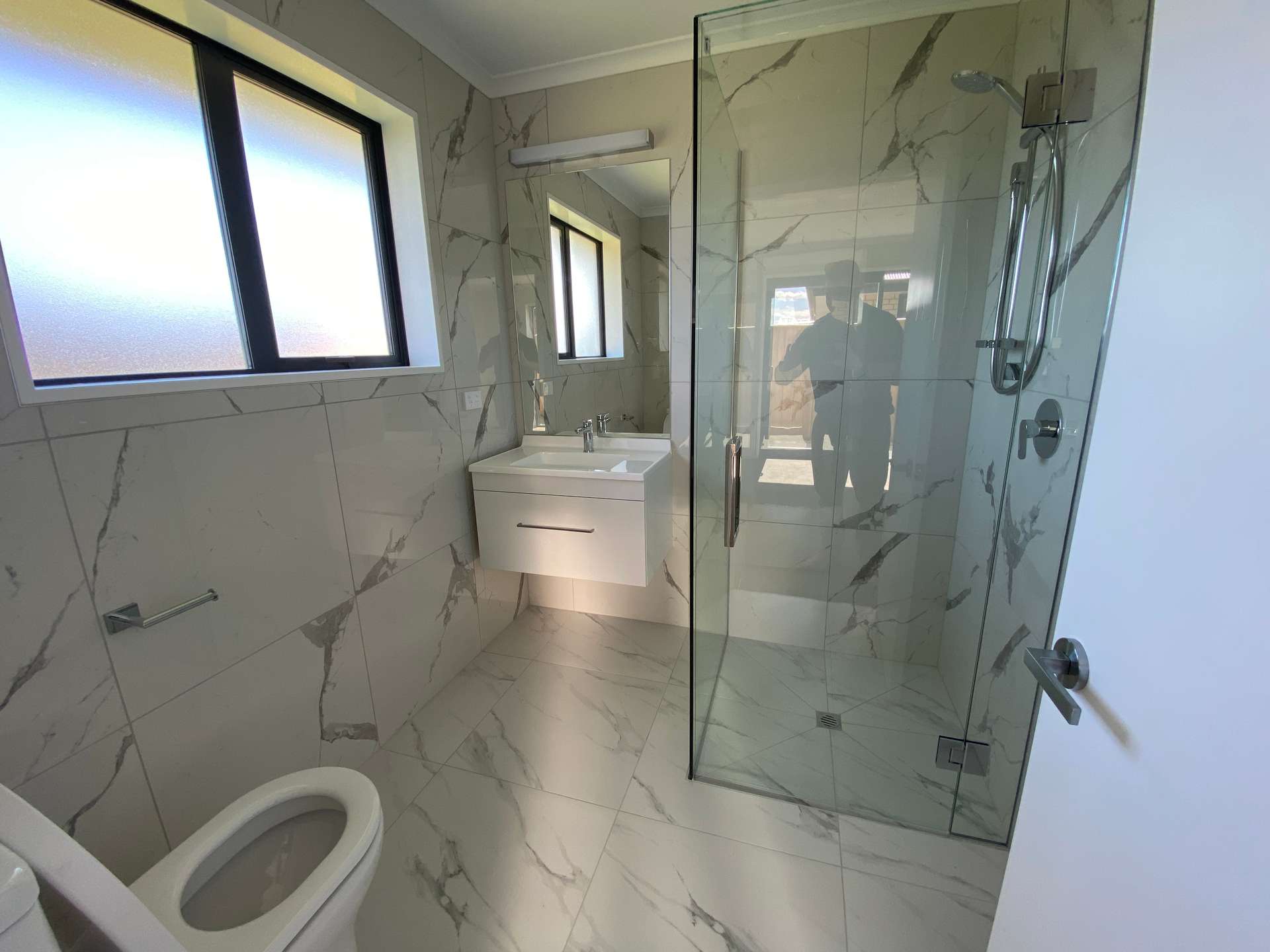11 Nathaniel Archer Street photo 14