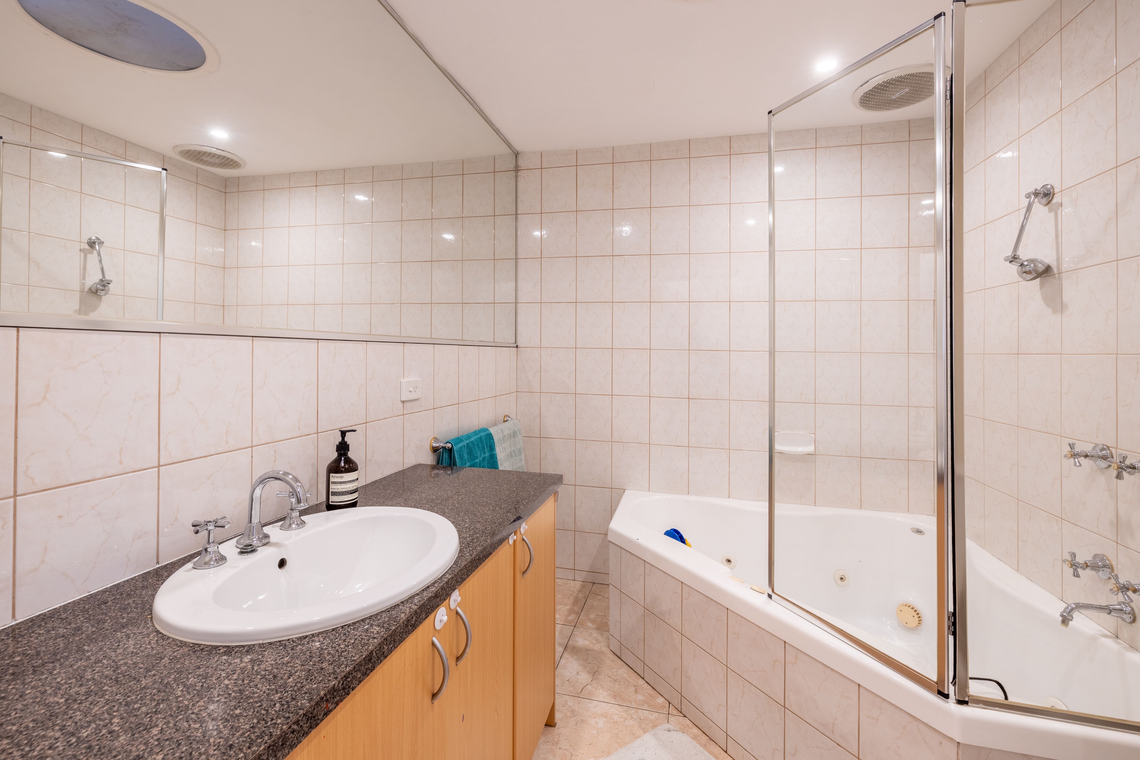 129 Kangaroo Road — photo 9 of 15