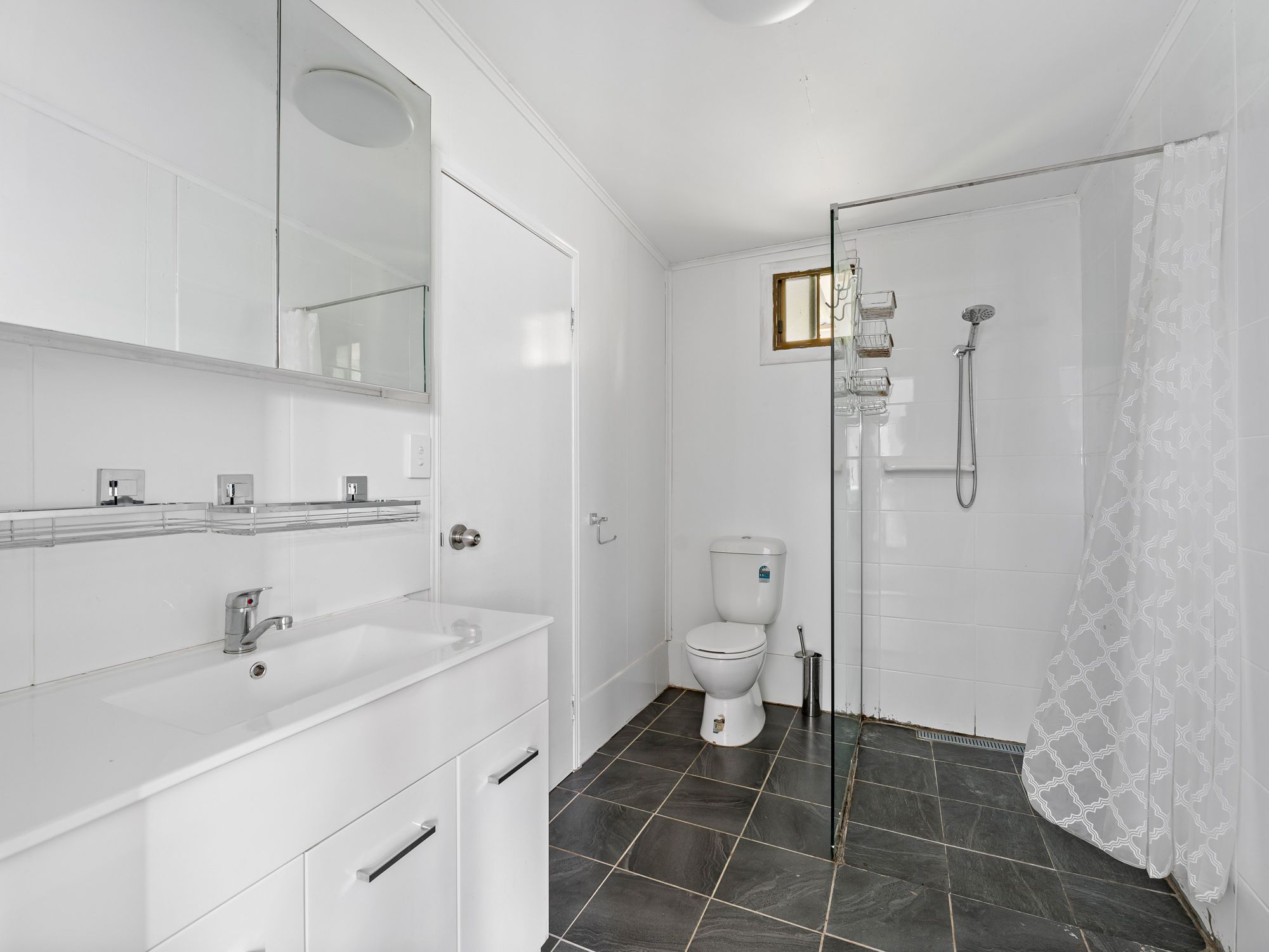33 Ferry Lane South — photo 8 of 10