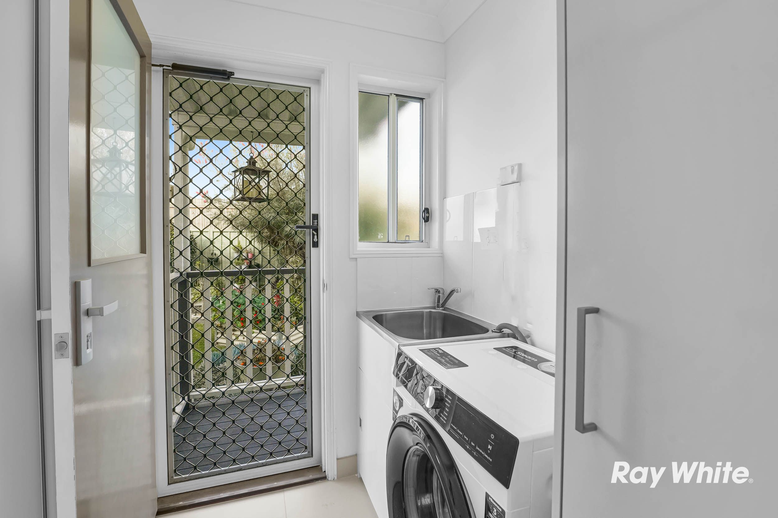 69/26 Andrew Road — photo 9 of 21