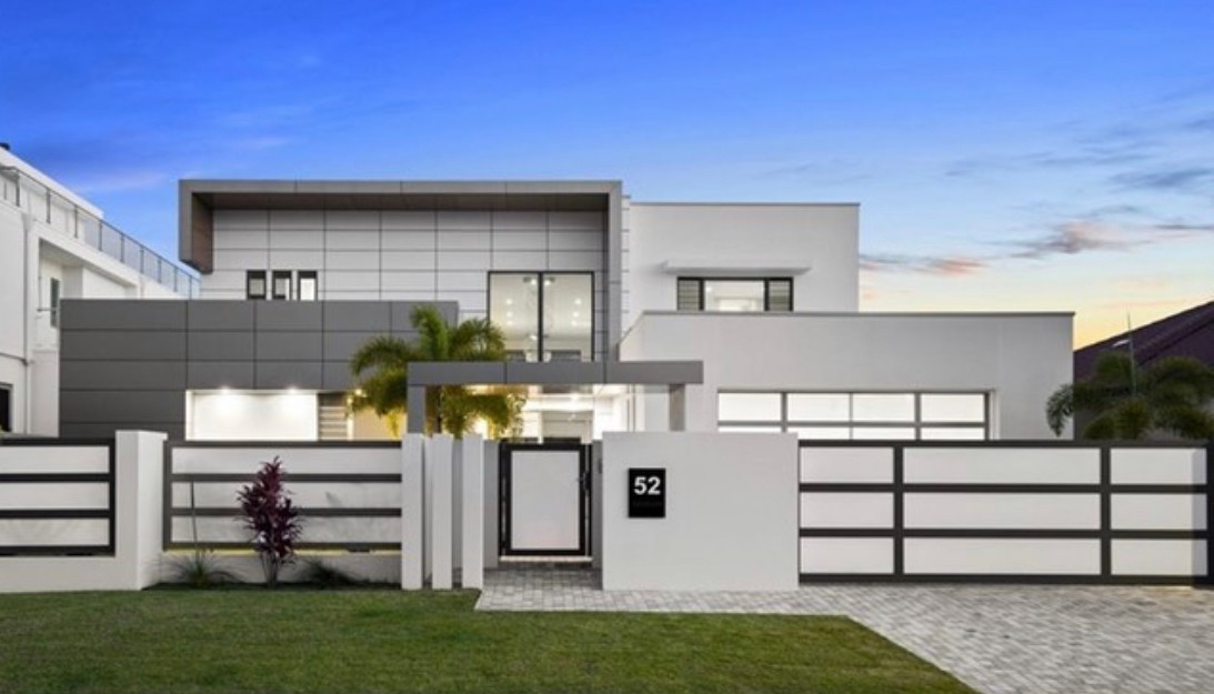 52 King Charles Drive, Sovereign Islands, QLD 4216
