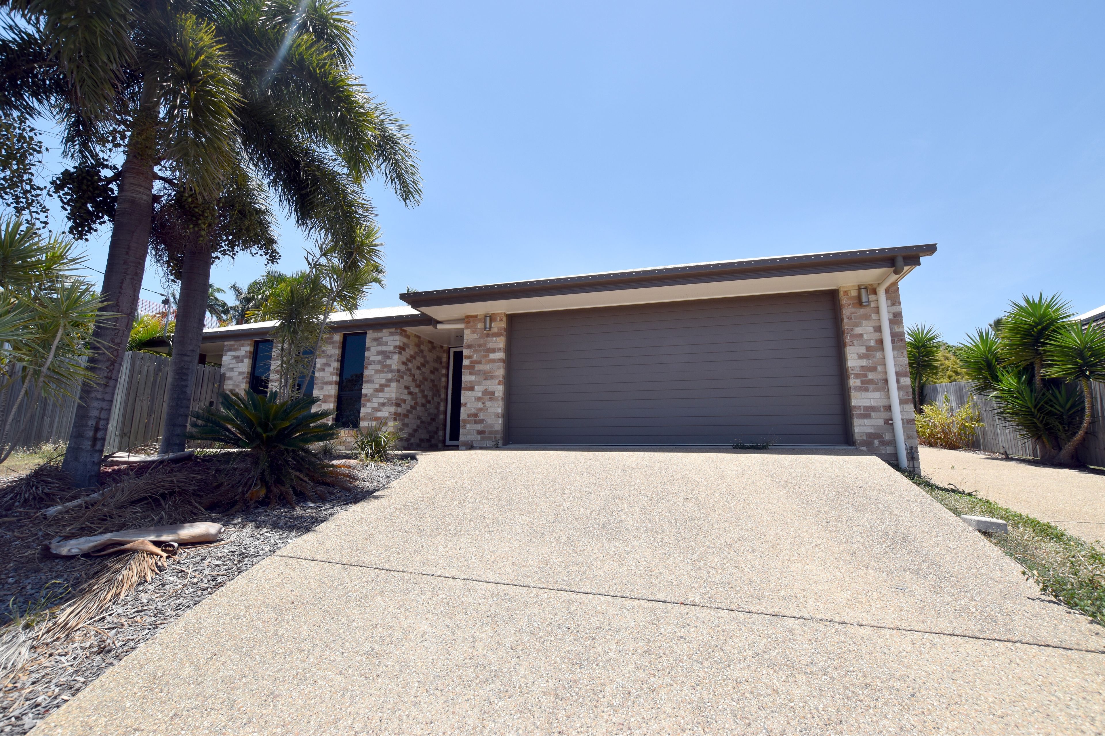 1/5 Worthington Street, West Gladstone, QLD 4680