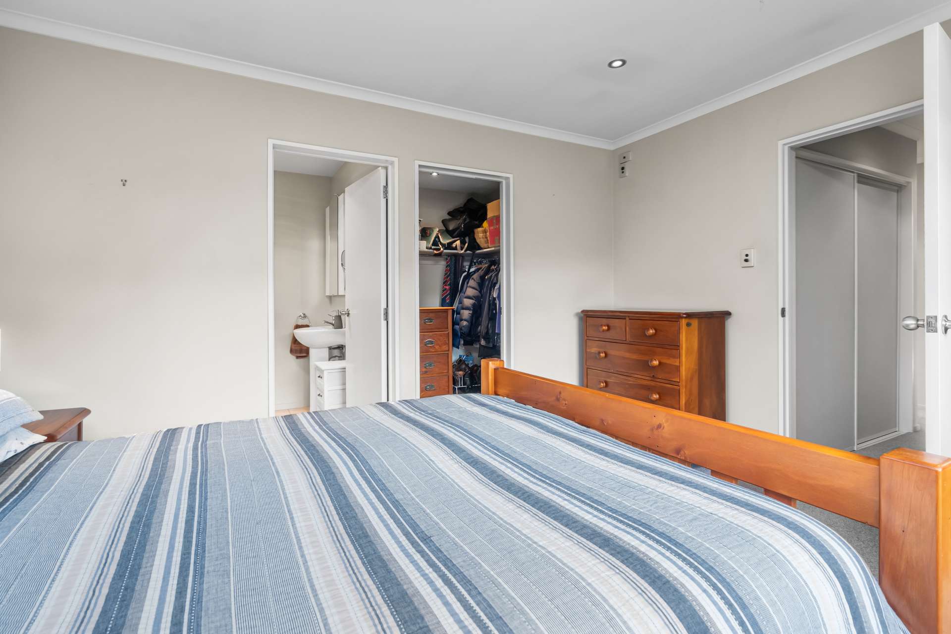 60 Rothesay Road photo 8