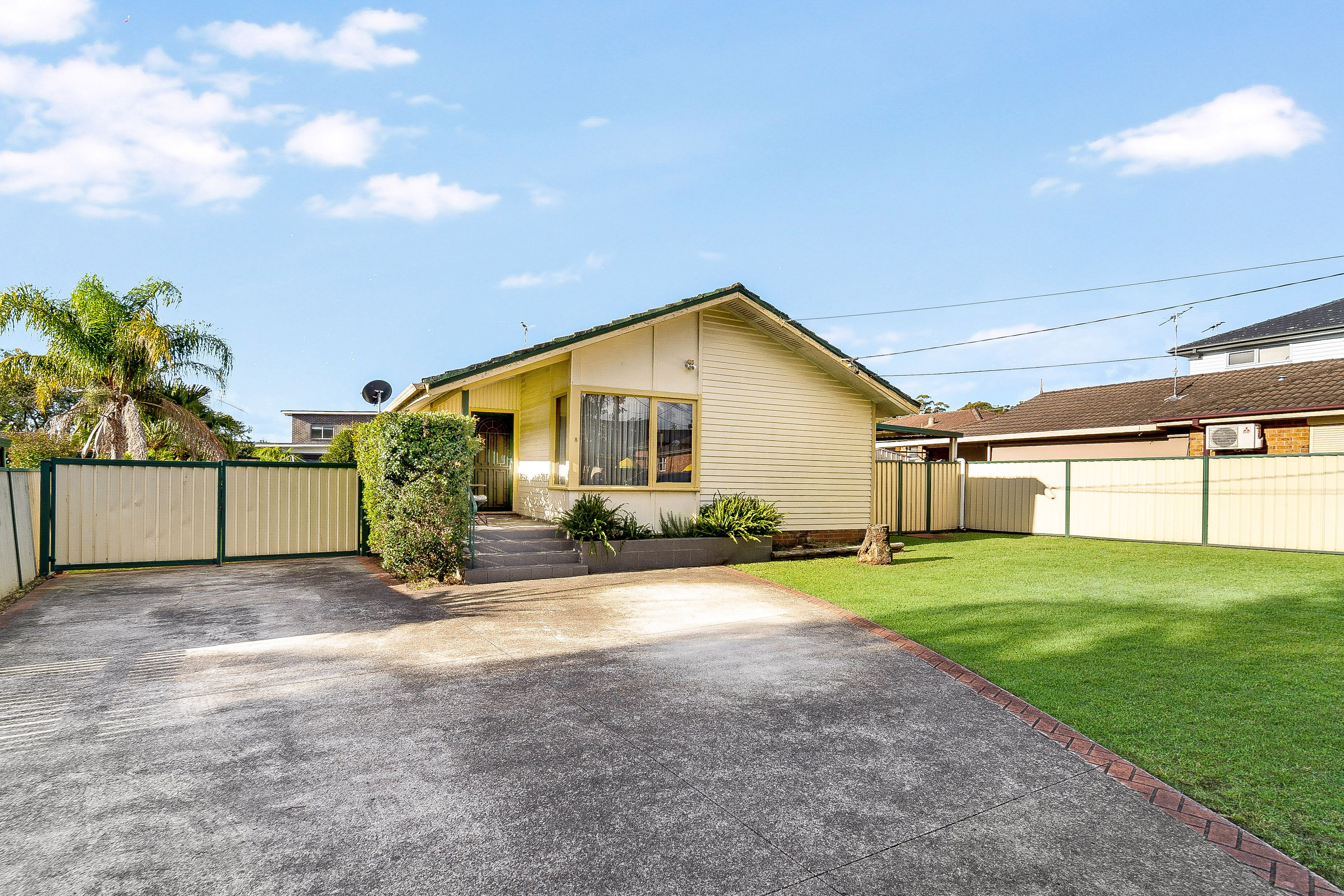 8 Iona Place, Bass Hill, NSW 2197