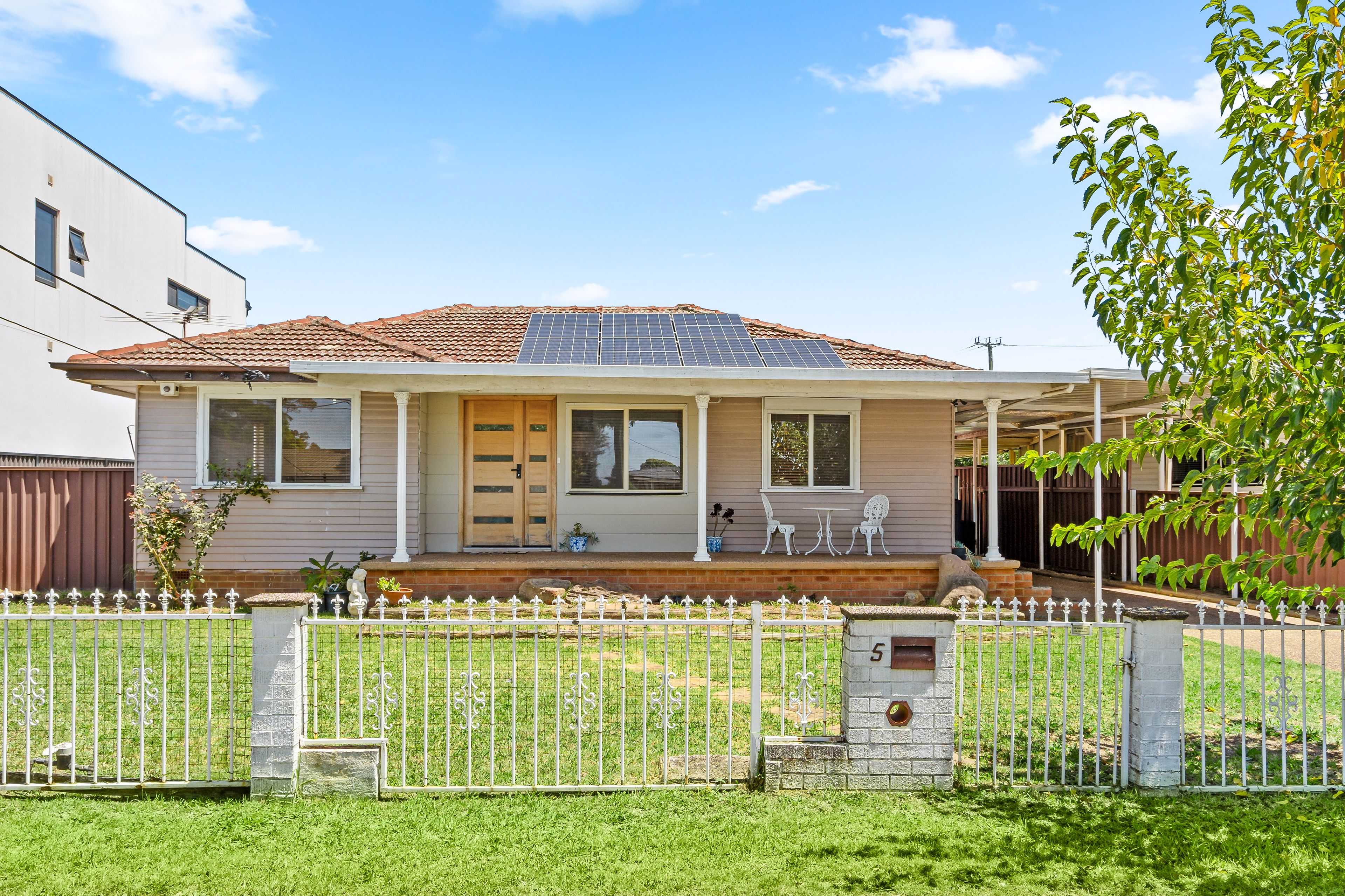 5 Tasman Parade, Fairfield West, NSW 2165