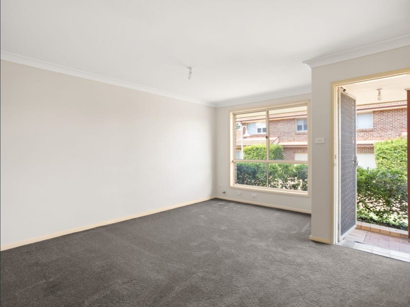4/44-46 Luttrell Street, Glenmore Park, NSW 2745