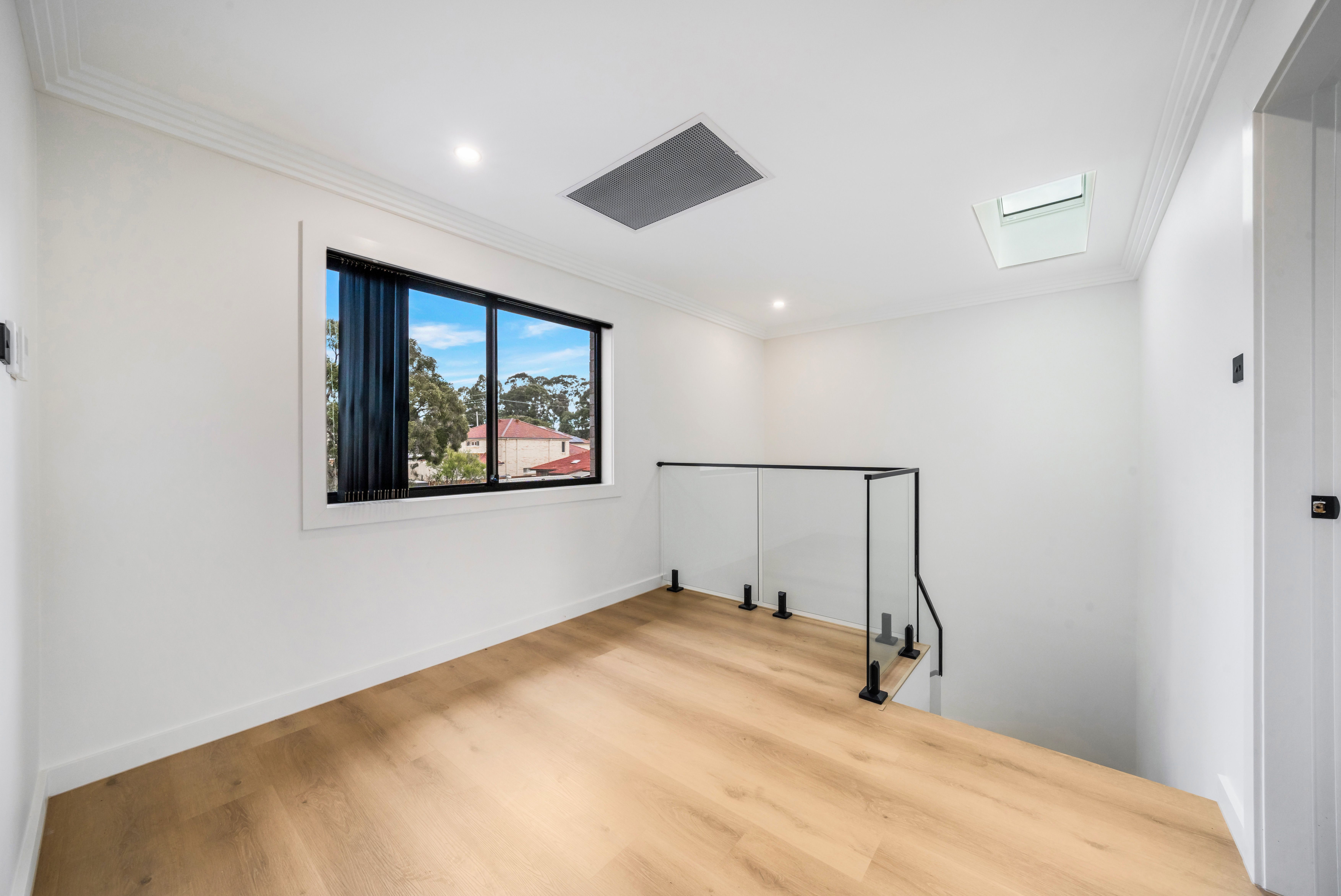 72 Oliveri Crescent — photo 12 of 19