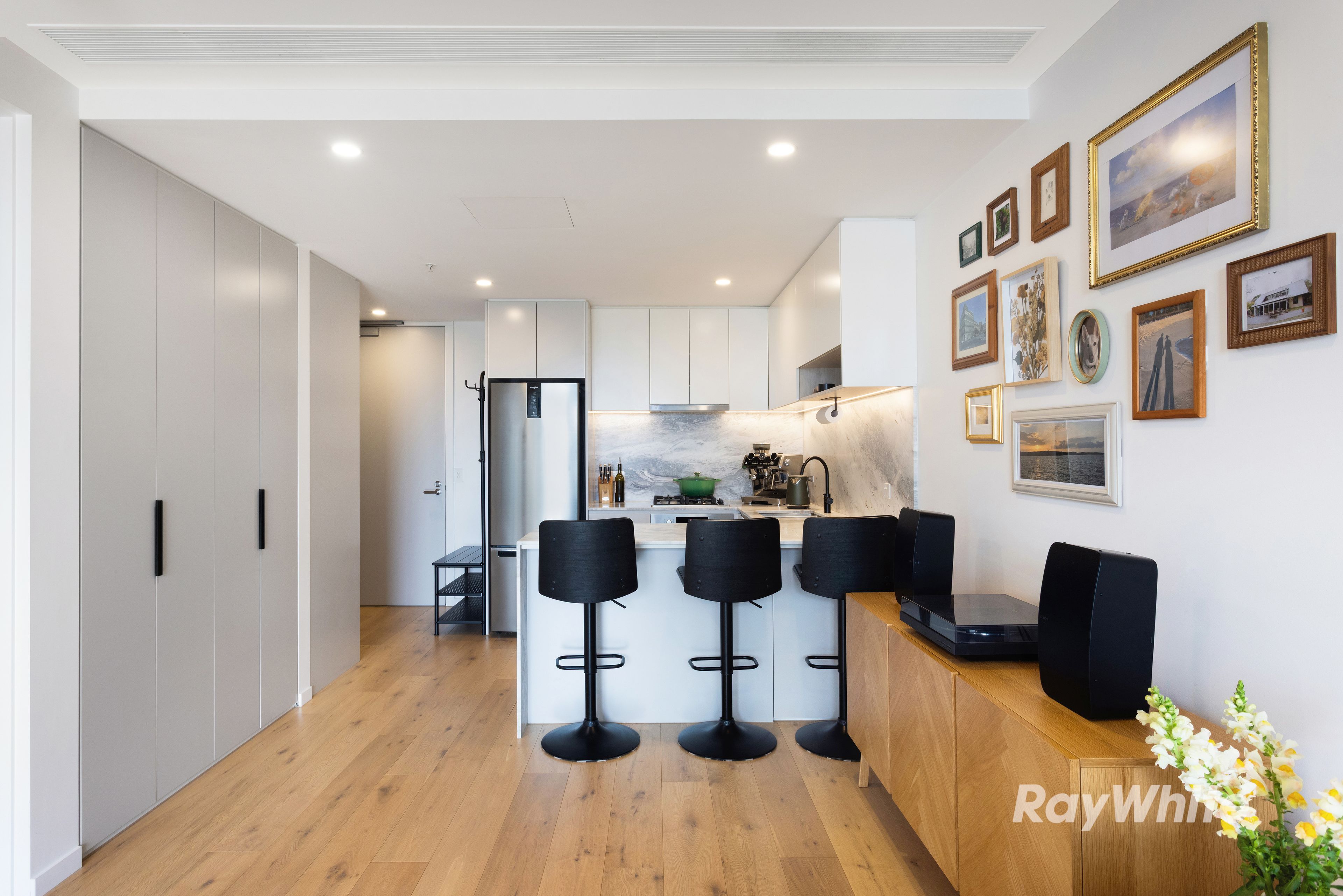 221/1242 Glen Huntly Road — photo 7 of 10