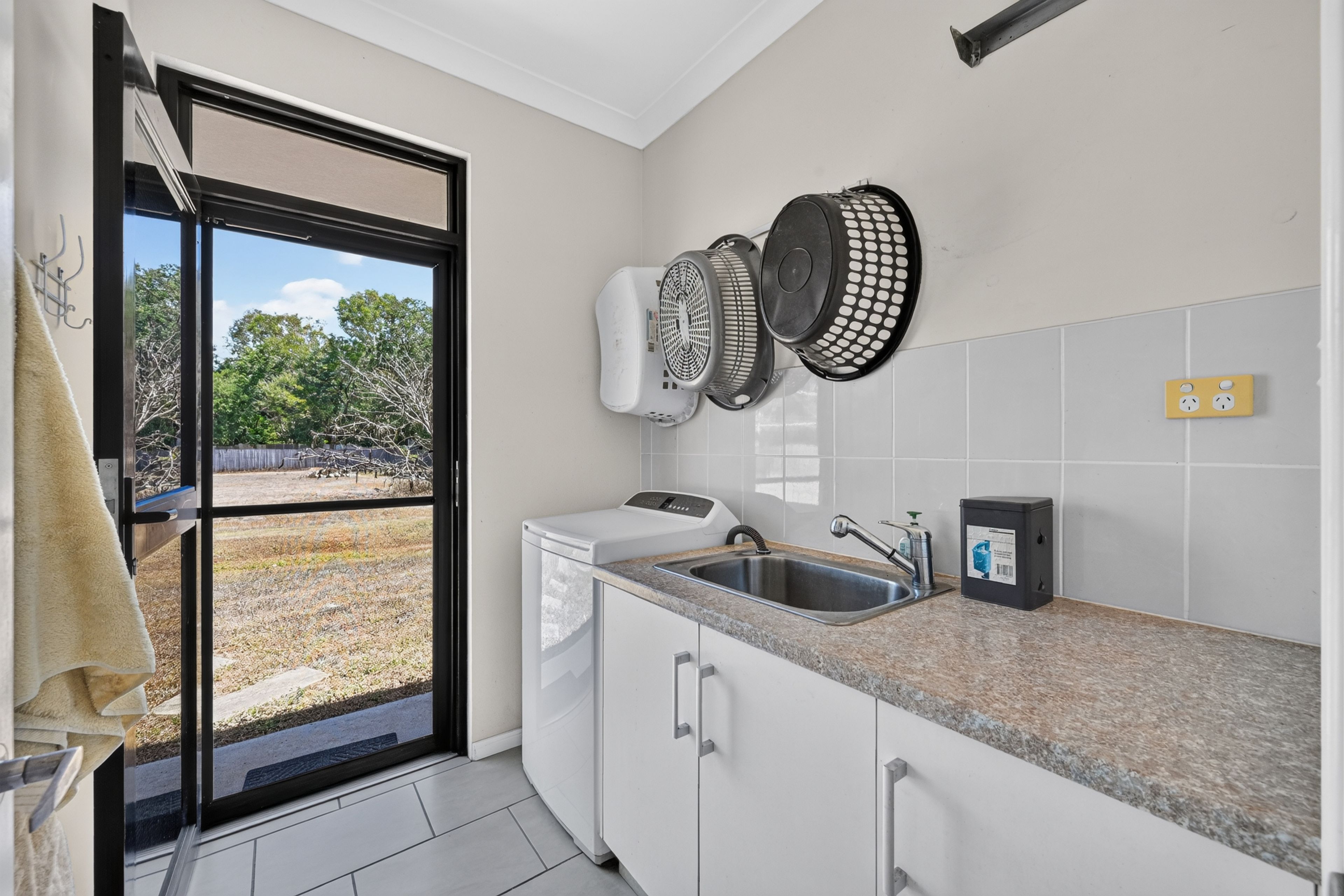 7 Anita Avenue — photo 13 of 18