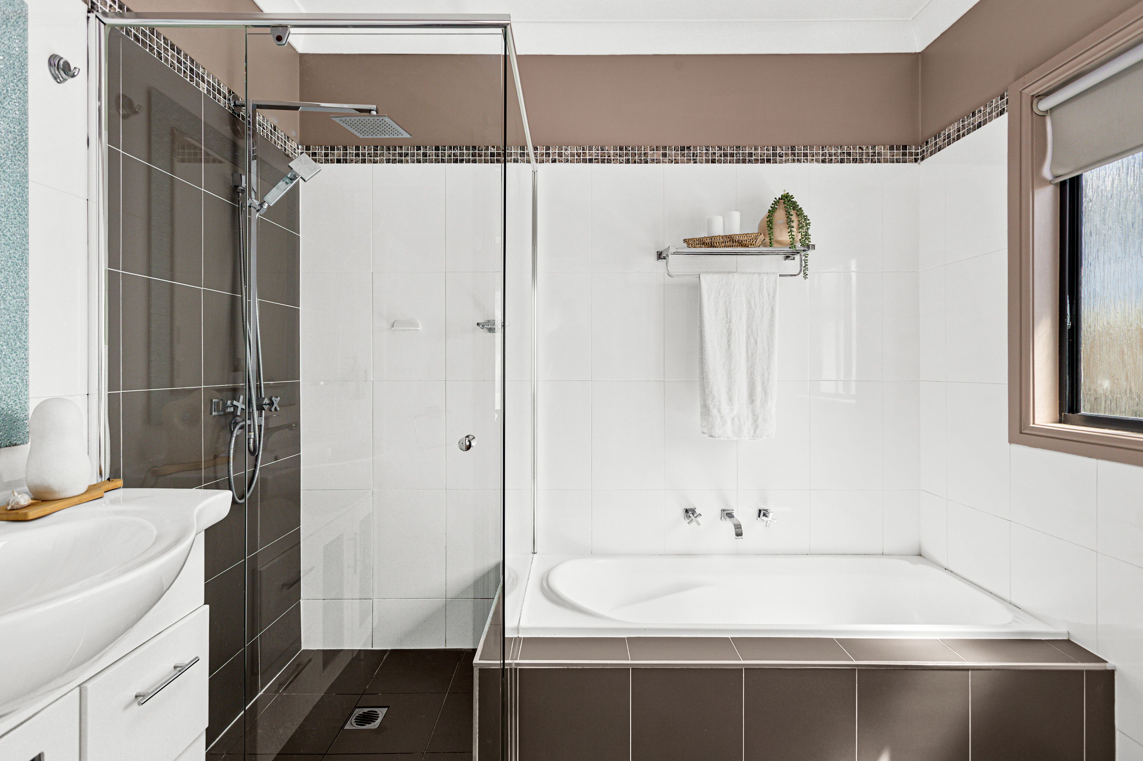 171 Gladstone Avenue — photo 9 of 9