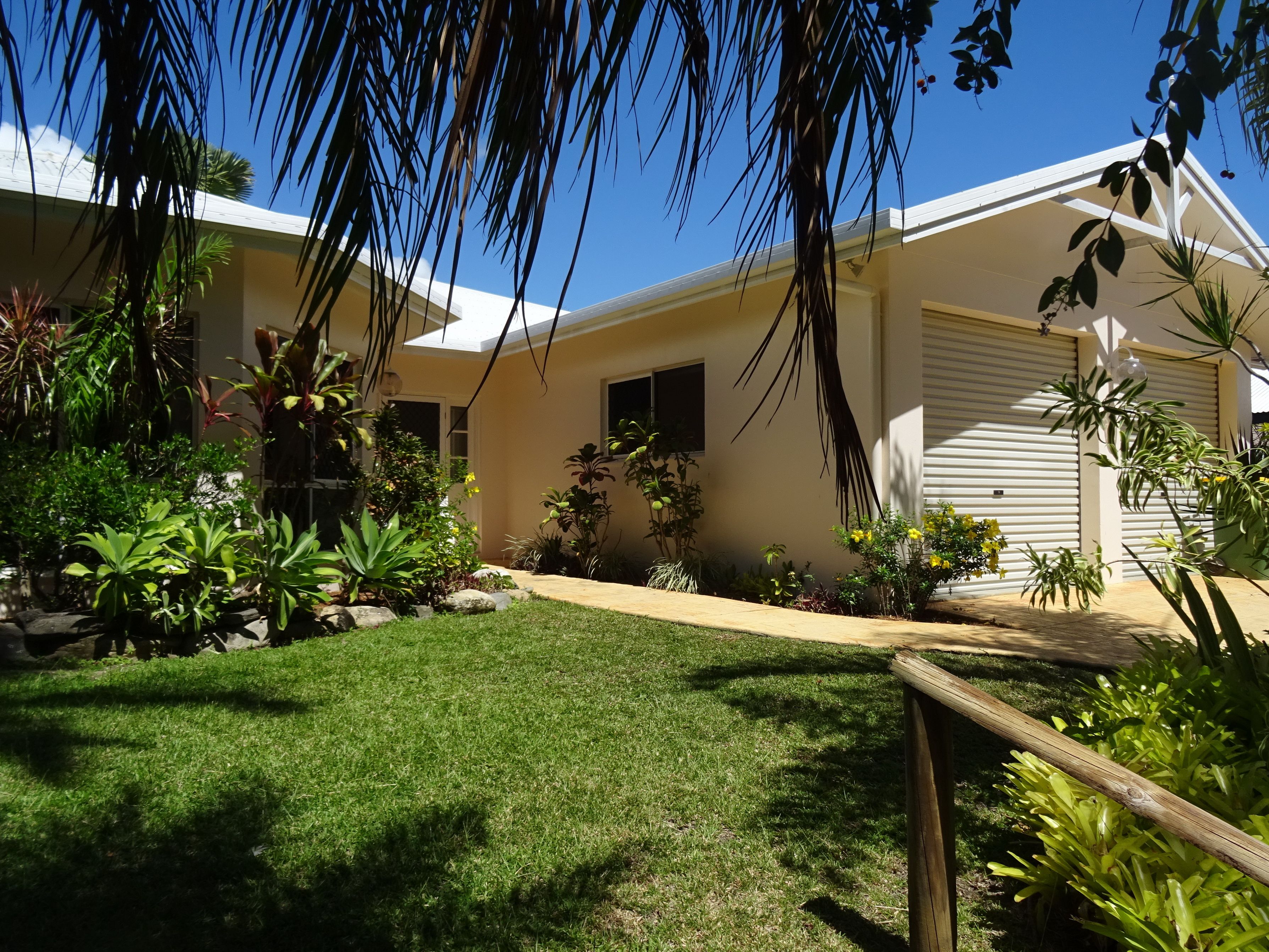 7 Trivia Street, Palm Cove, QLD 4879