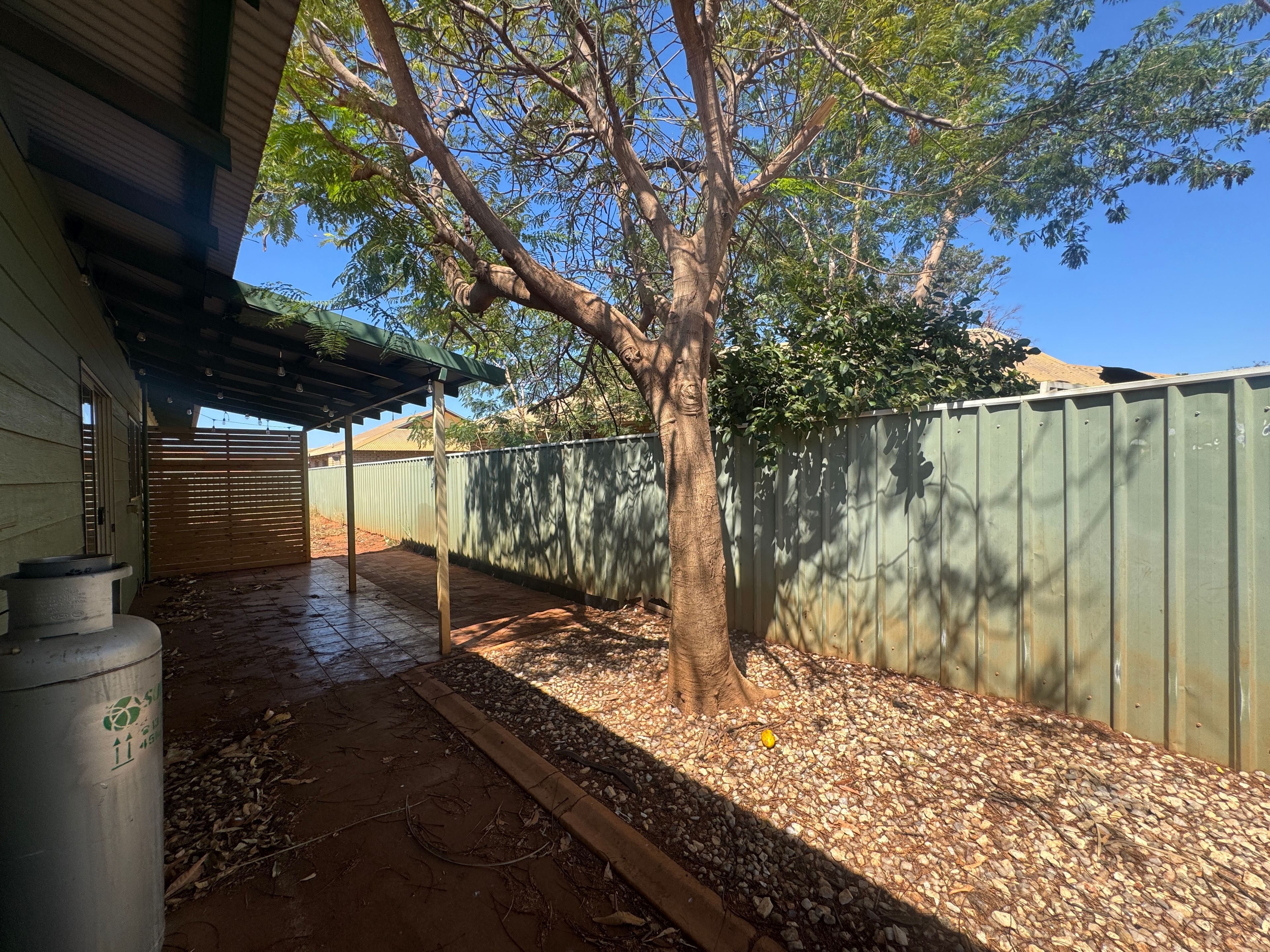 2/41 Egret Crescent — photo 24 of 30