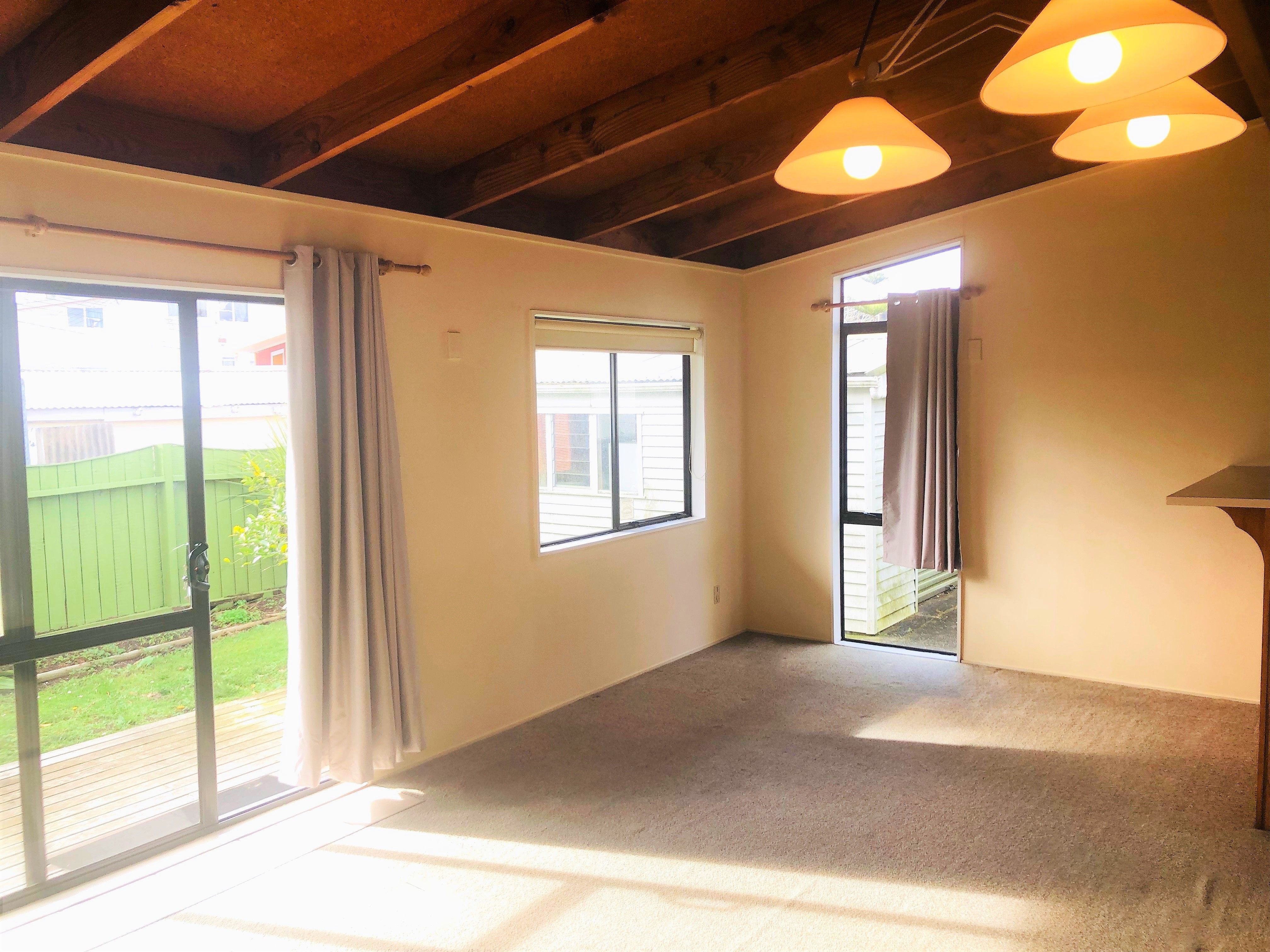 3-399 West coast Road, Glen Eden, Waitakere City