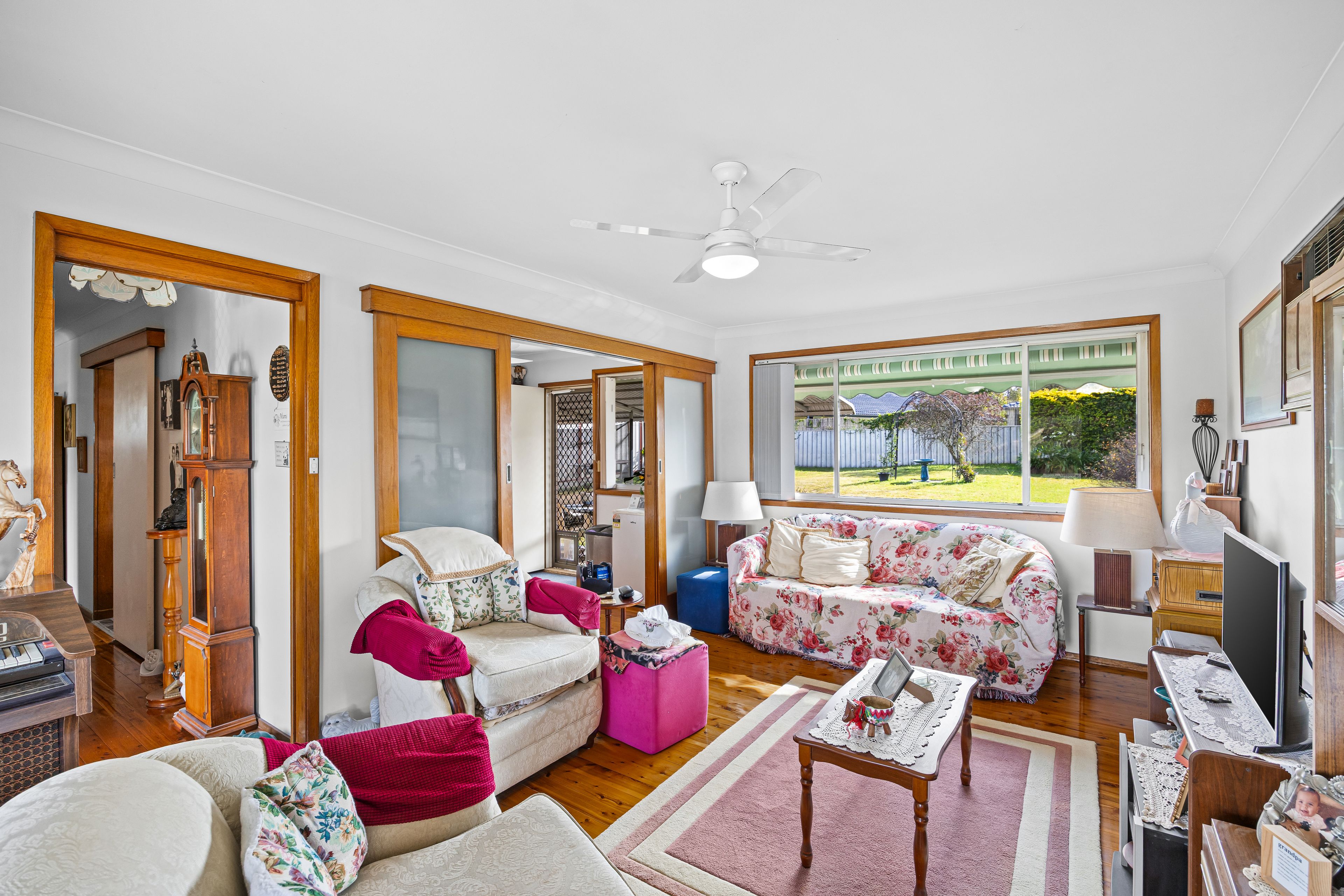 4 McInnes Street — photo 3 of 16