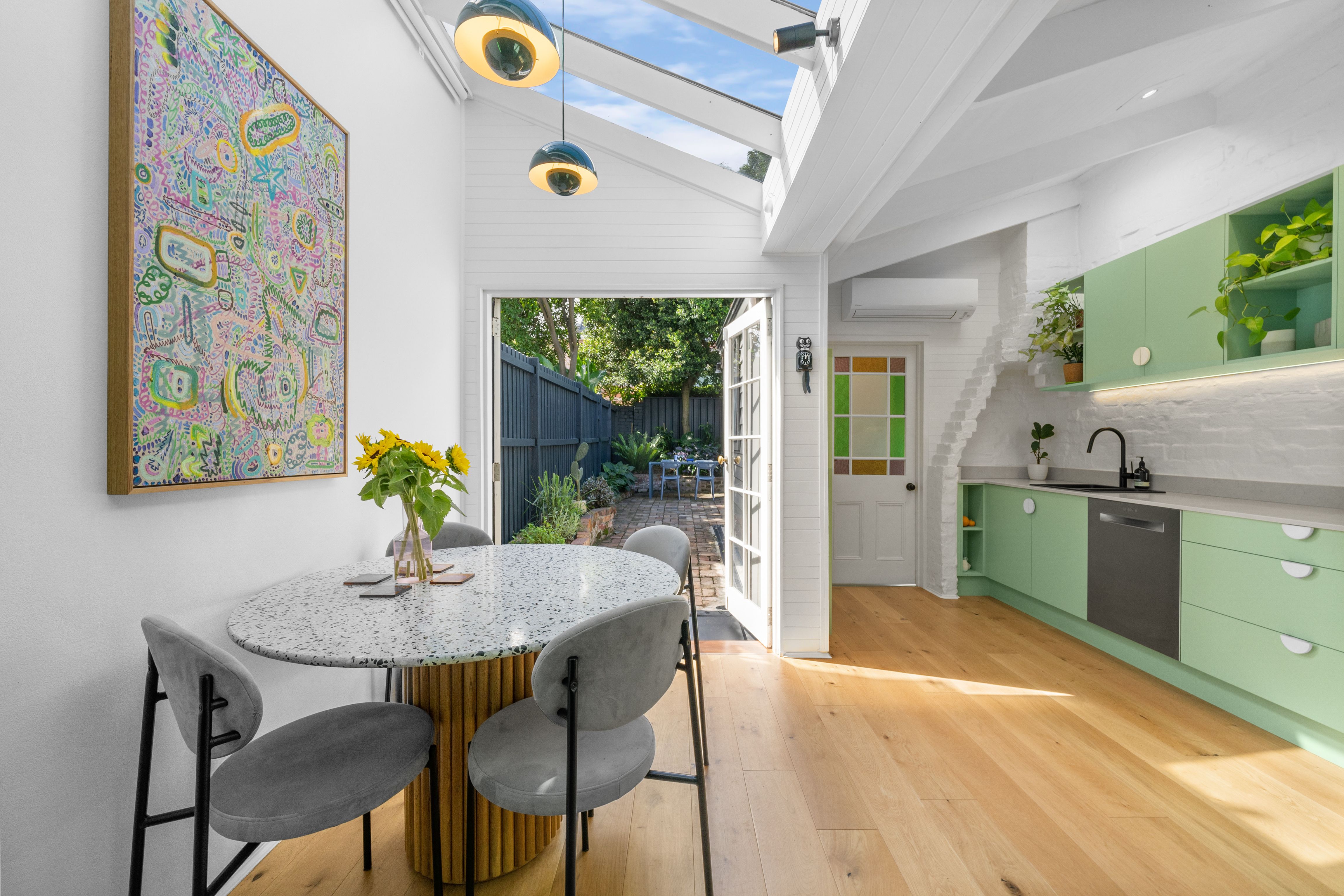 6 Commodore Street, Newtown, NSW 2042