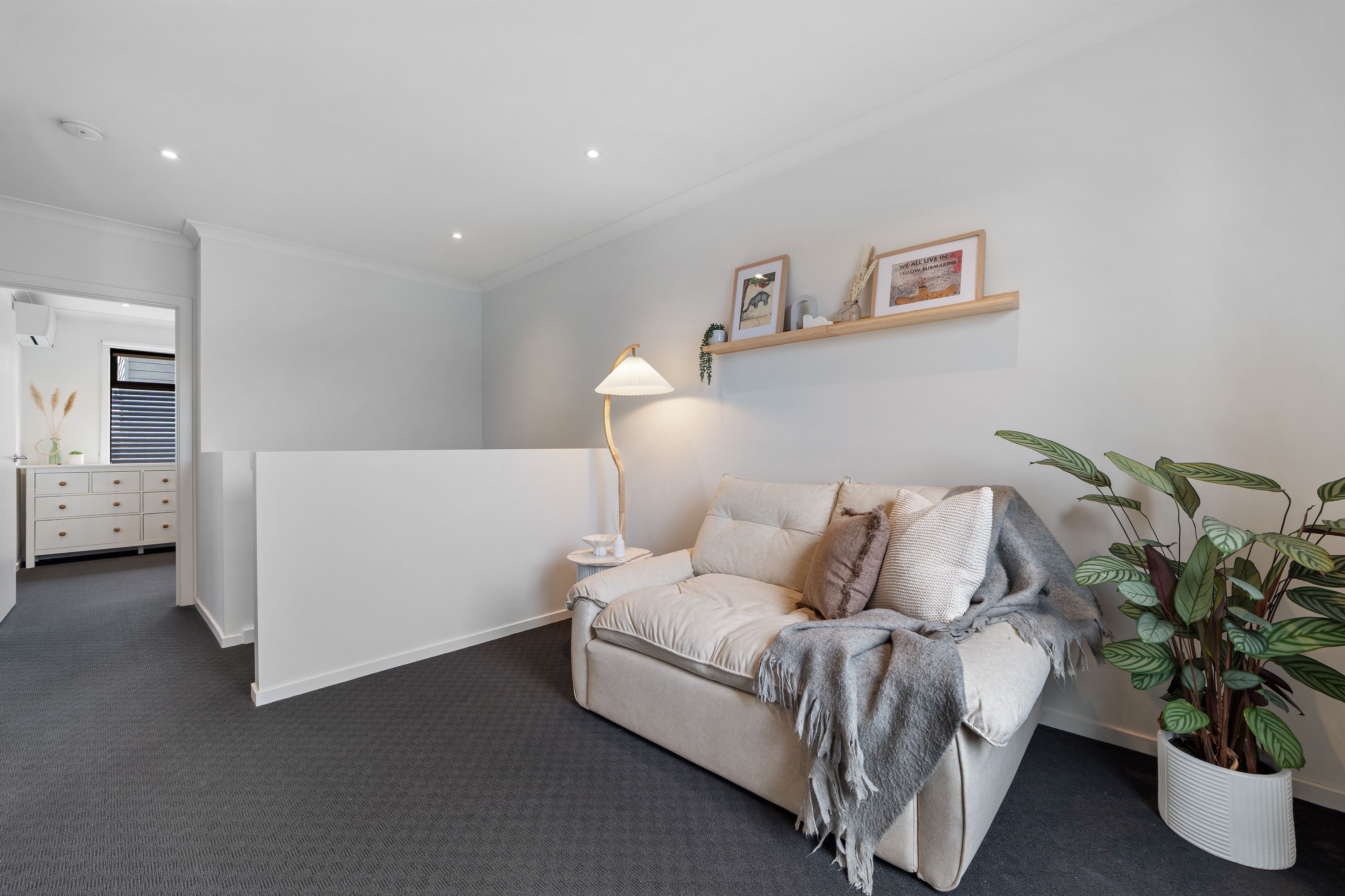 2/38 Cannes Avenue — photo 11 of 22
