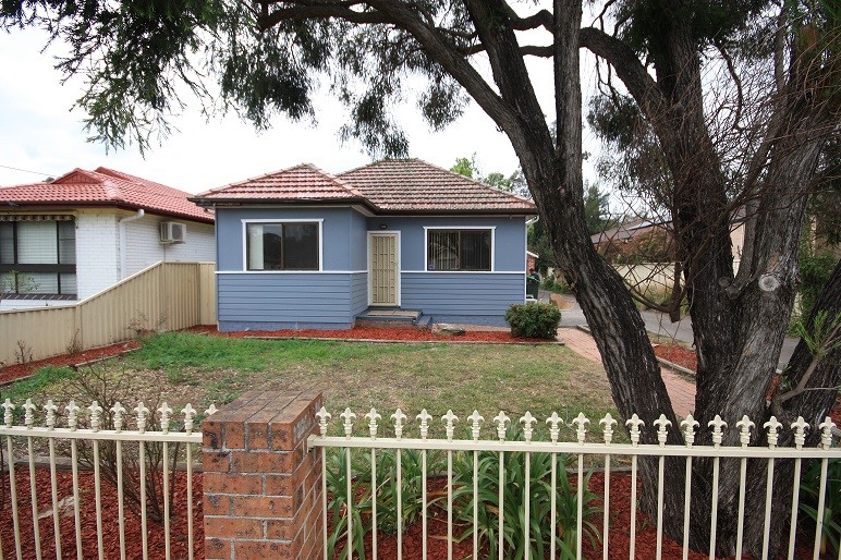 28A Gordon Avenue, Ingleburn, NSW 2565