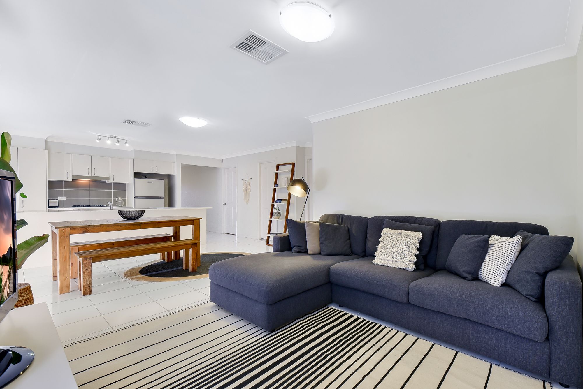 43 Franzman Avenue, Elderslie, NSW 2570