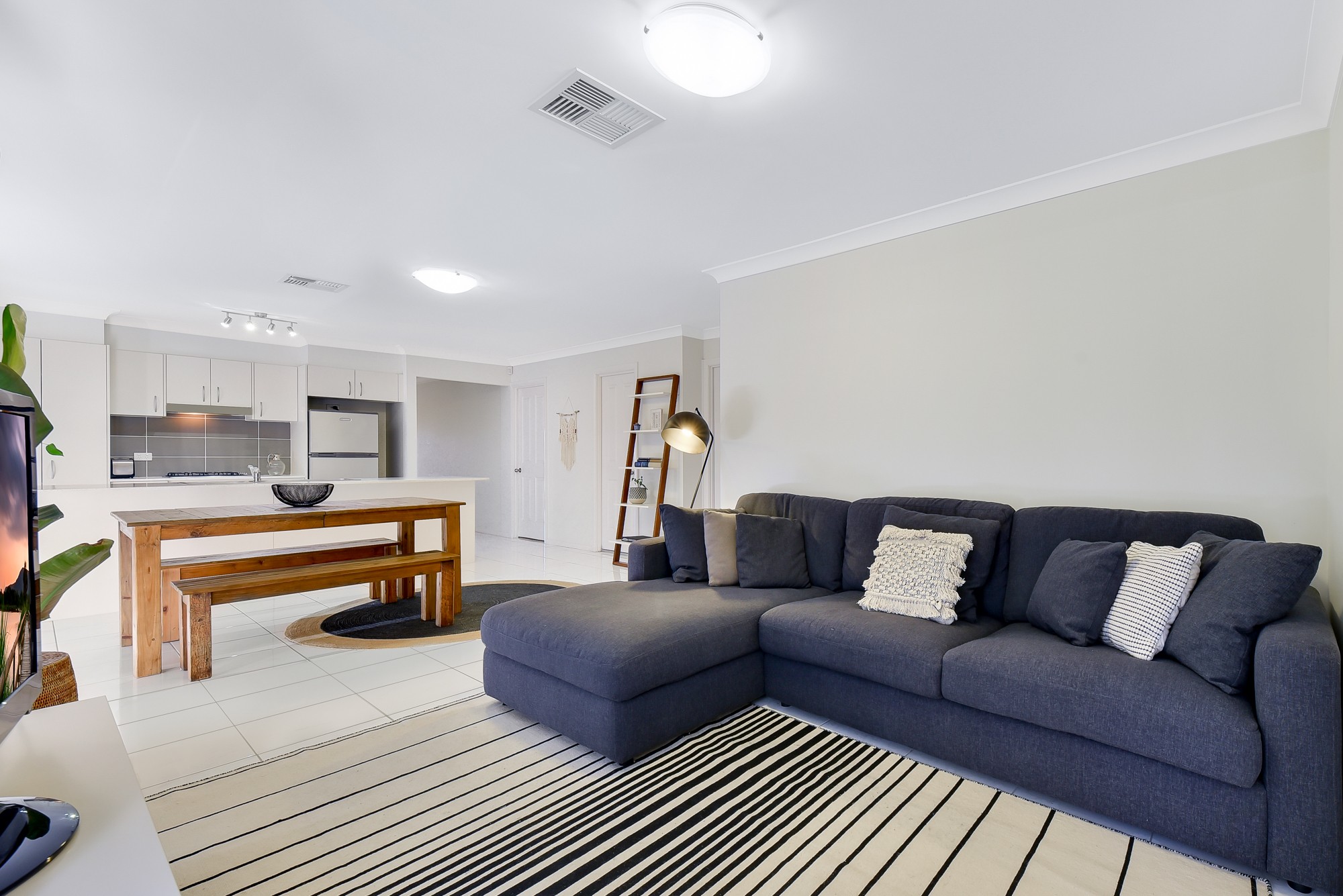 43 Franzman Avenue, Elderslie, NSW 2570