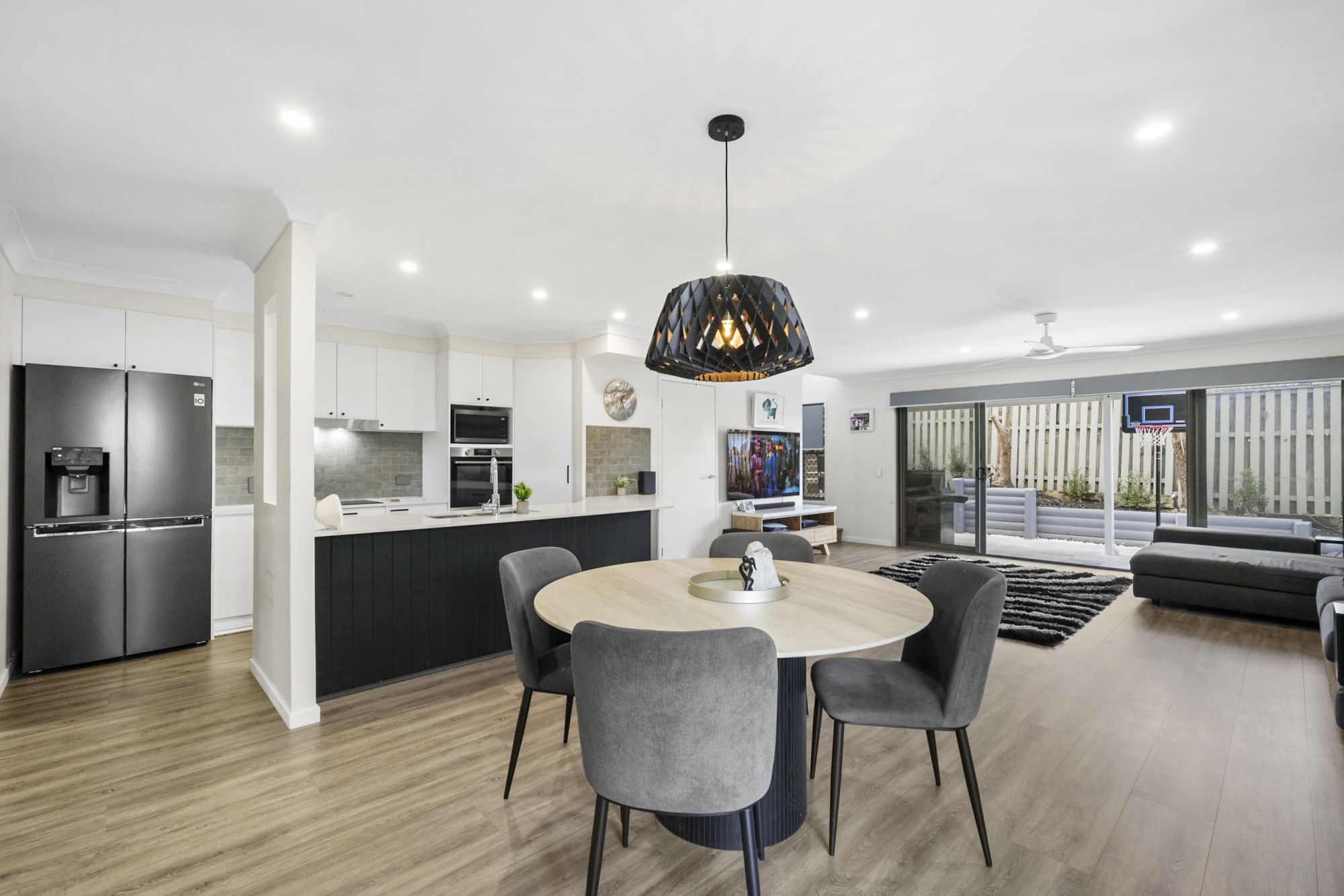 4/18 Carina Peak Drive — photo from Ray White Robina