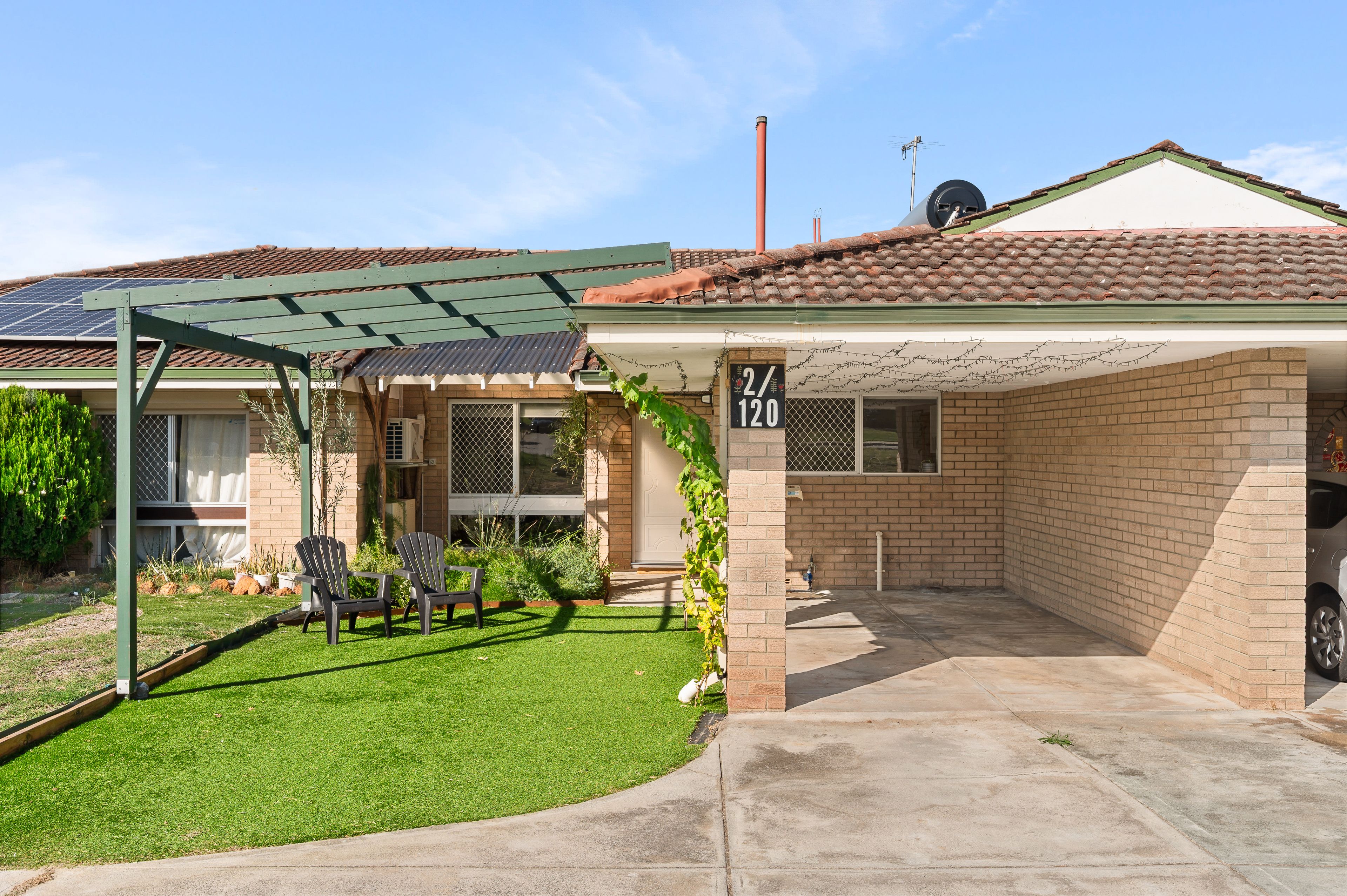 2/120 Gilbertson Road, Kardinya, WA 6163