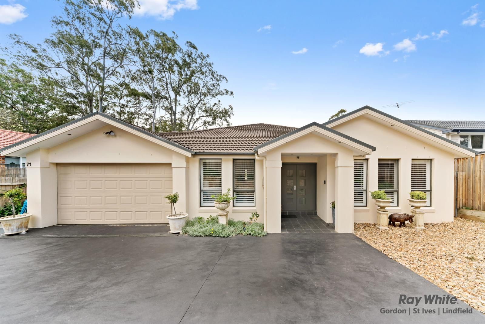 71 Hewitt Avenue