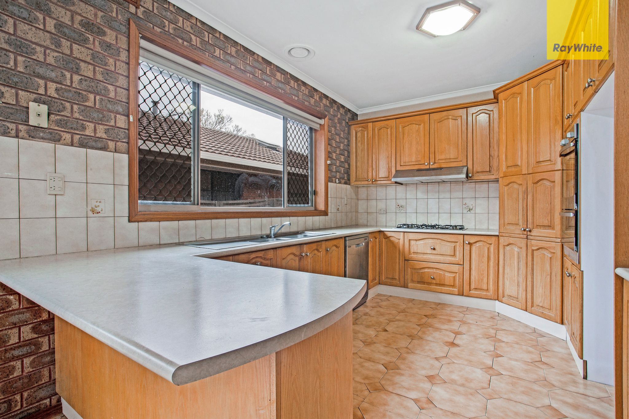 71 Parmelia Drive, Taylors Lakes, VIC 3038