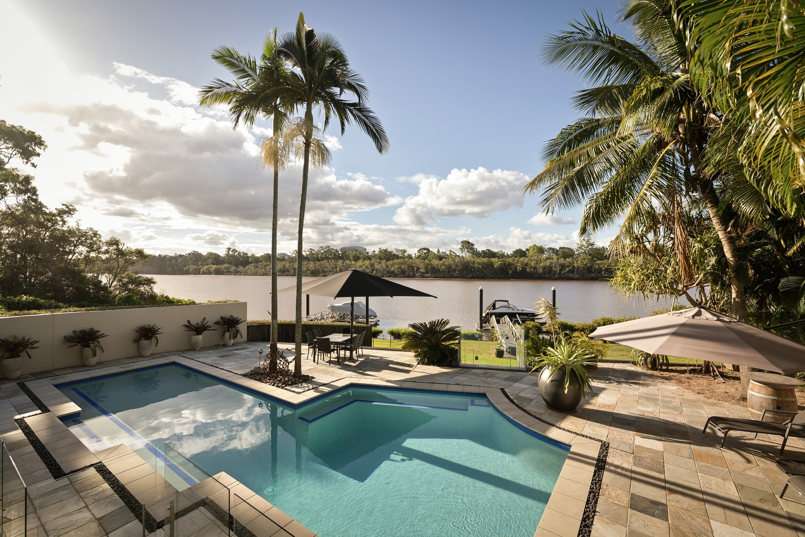 99 Brisbane Corso, Fairfield, QLD 4103