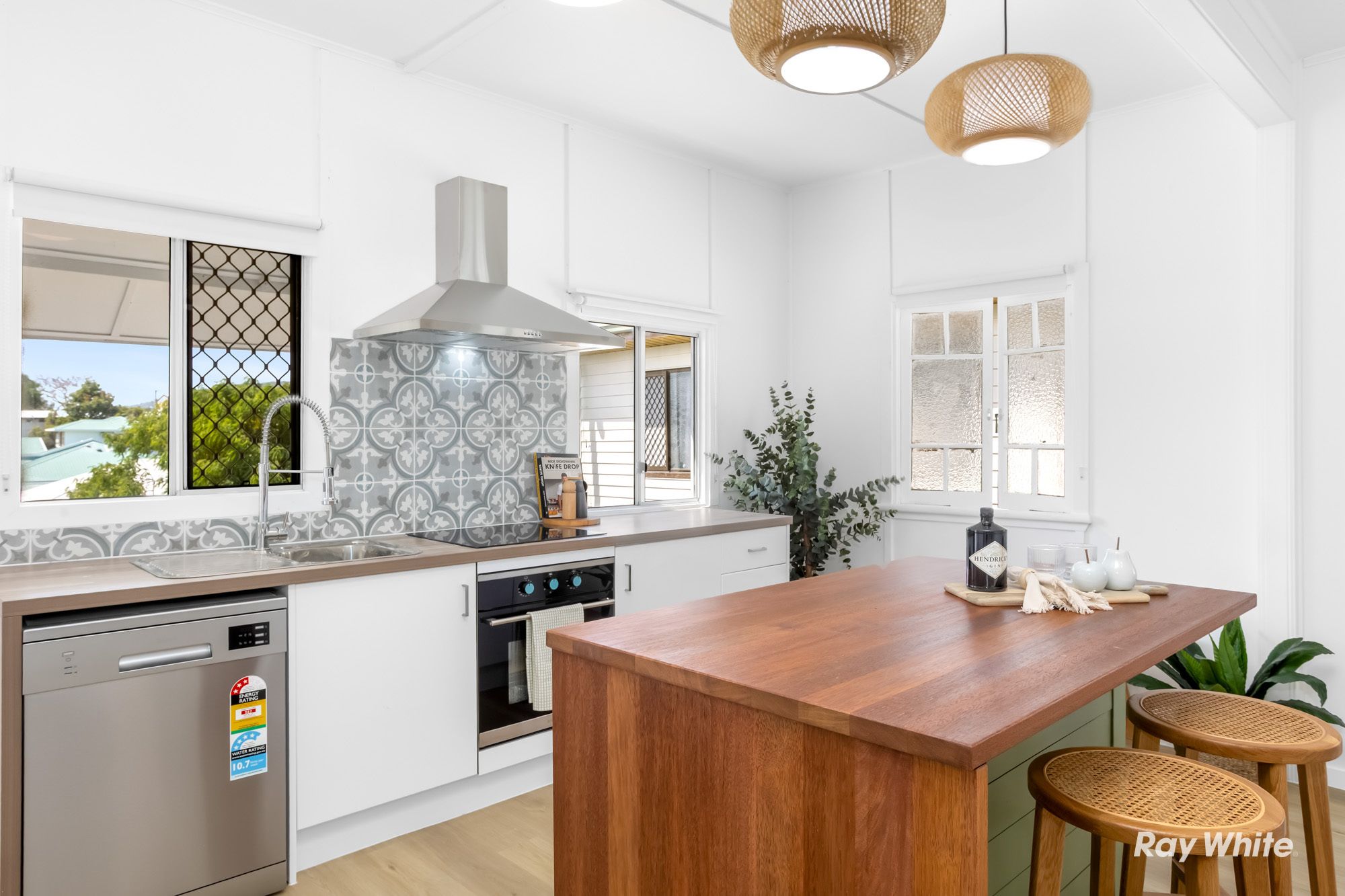 37 Card Street, Berserker, QLD 4701