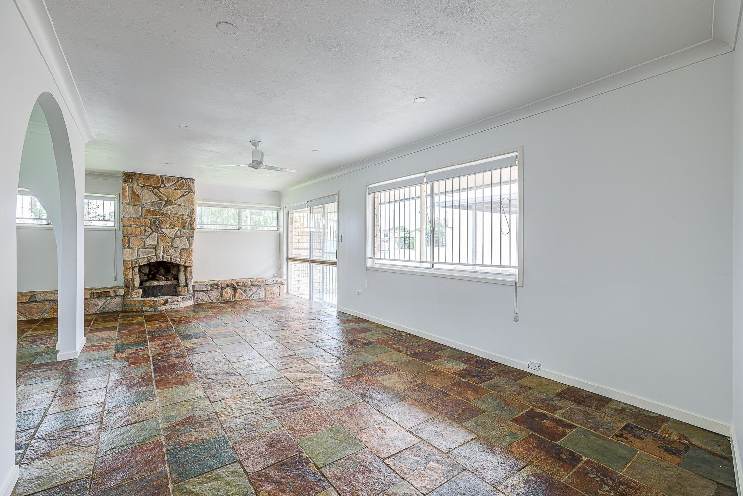 28 Pine Drive, Woodridge, QLD 4114