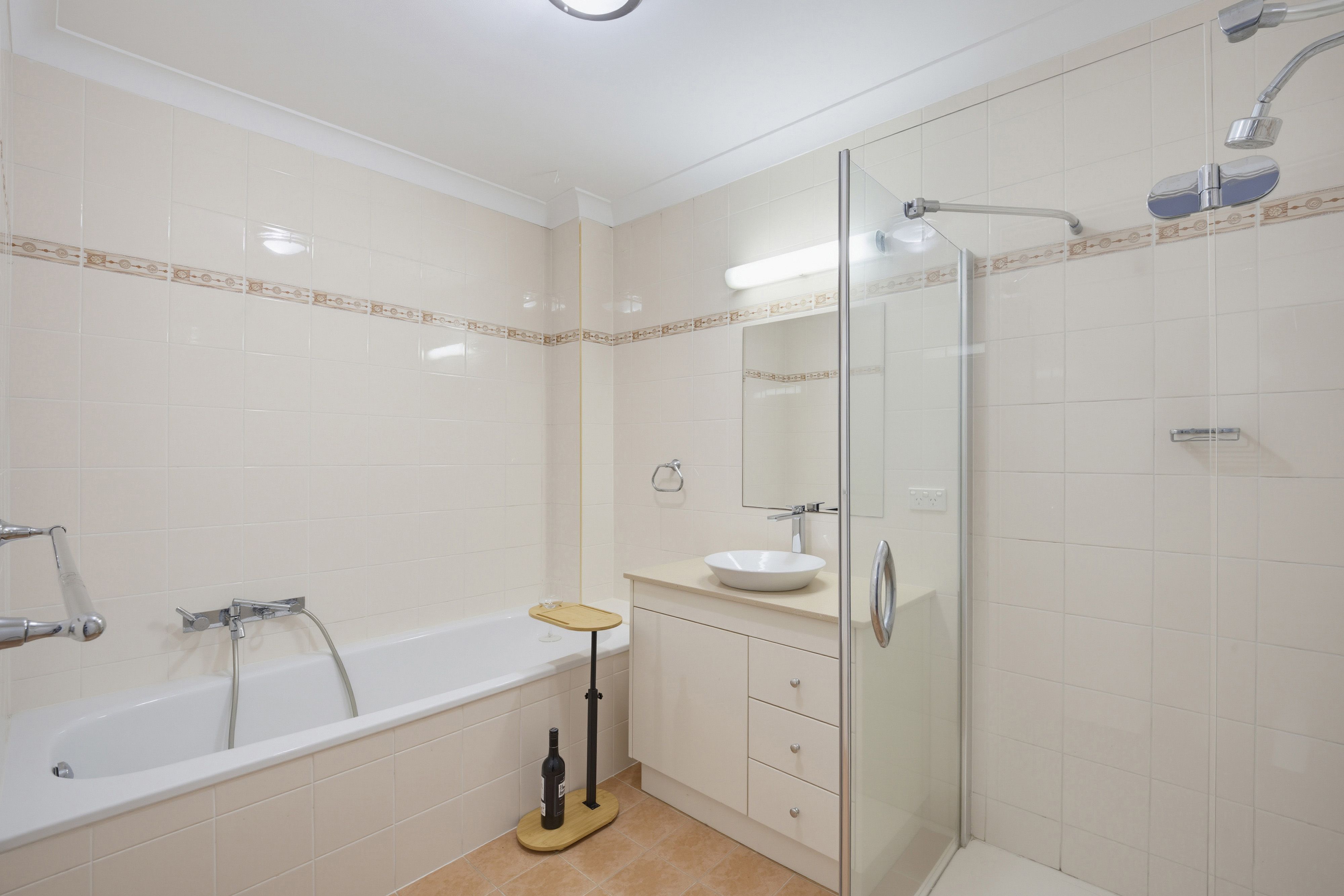 28/10-14 Robert Street — photo 7 of 11