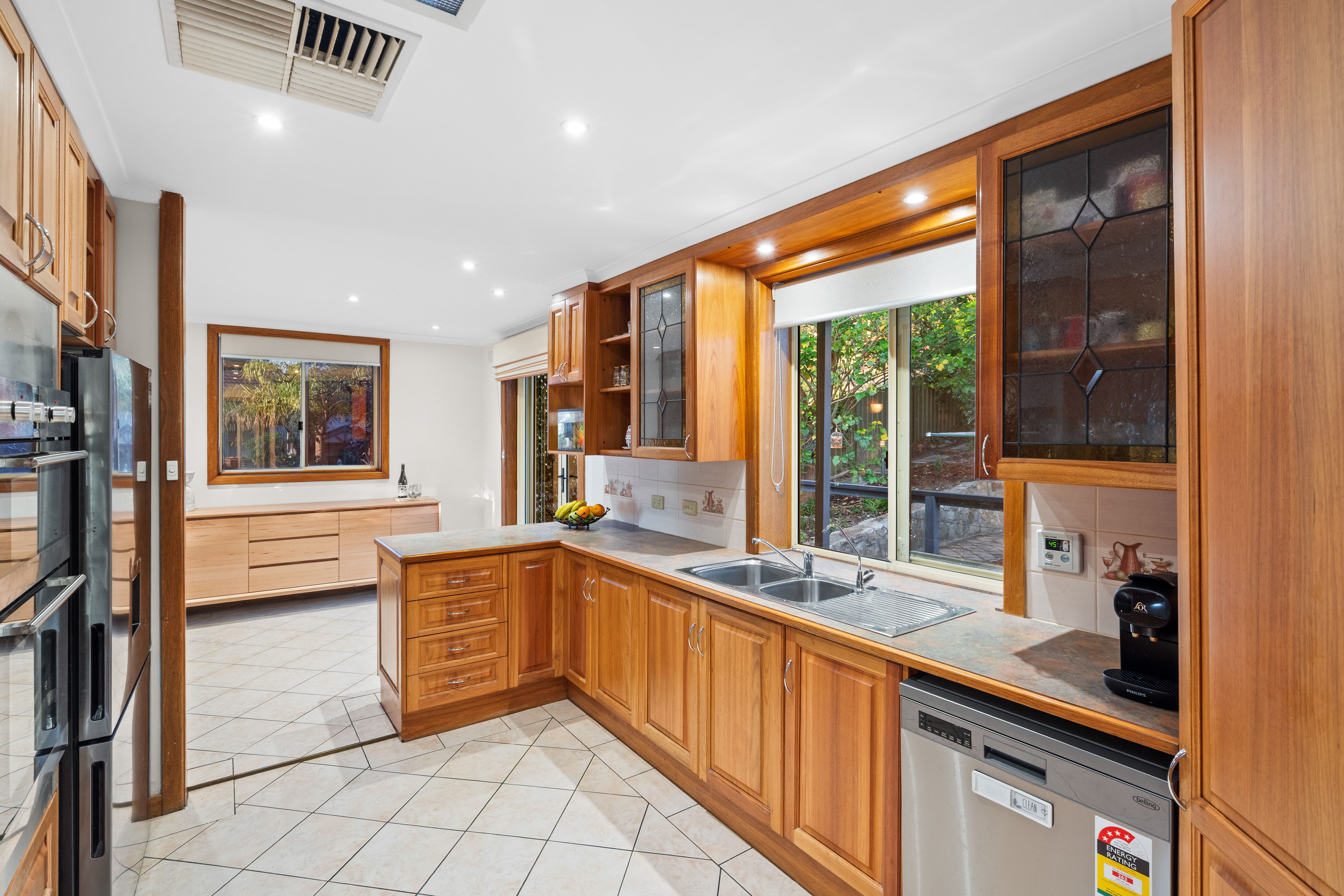 23 Laura Street — photo 5 of 24