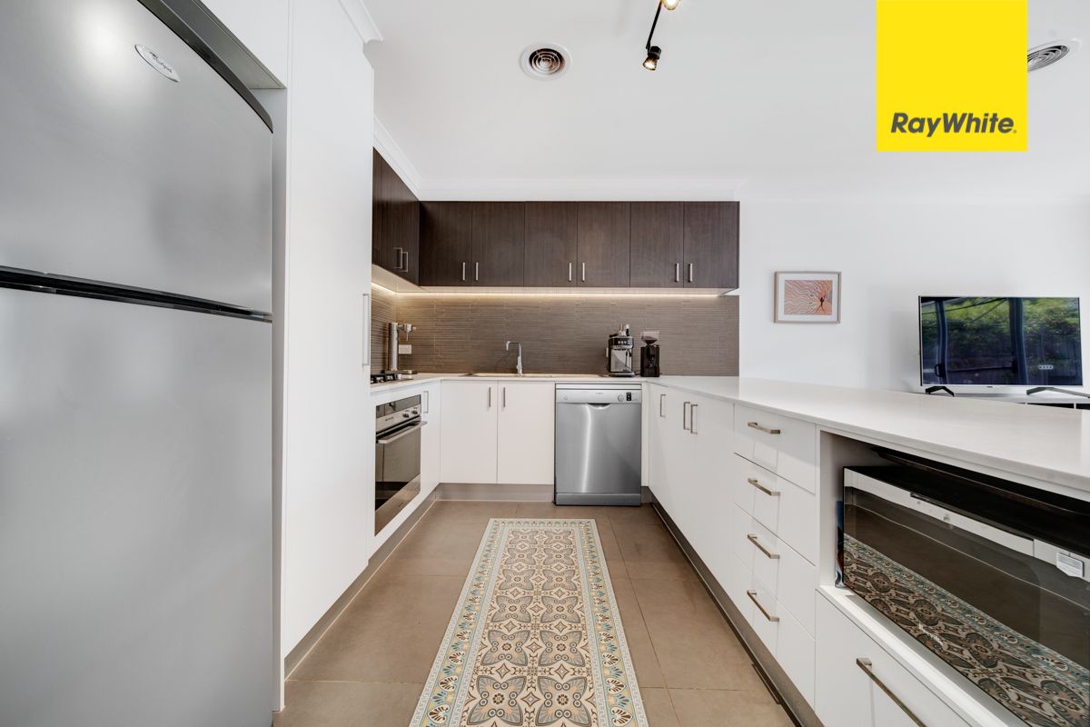 62 Cocoparra Crescent, Crace ACT 2911