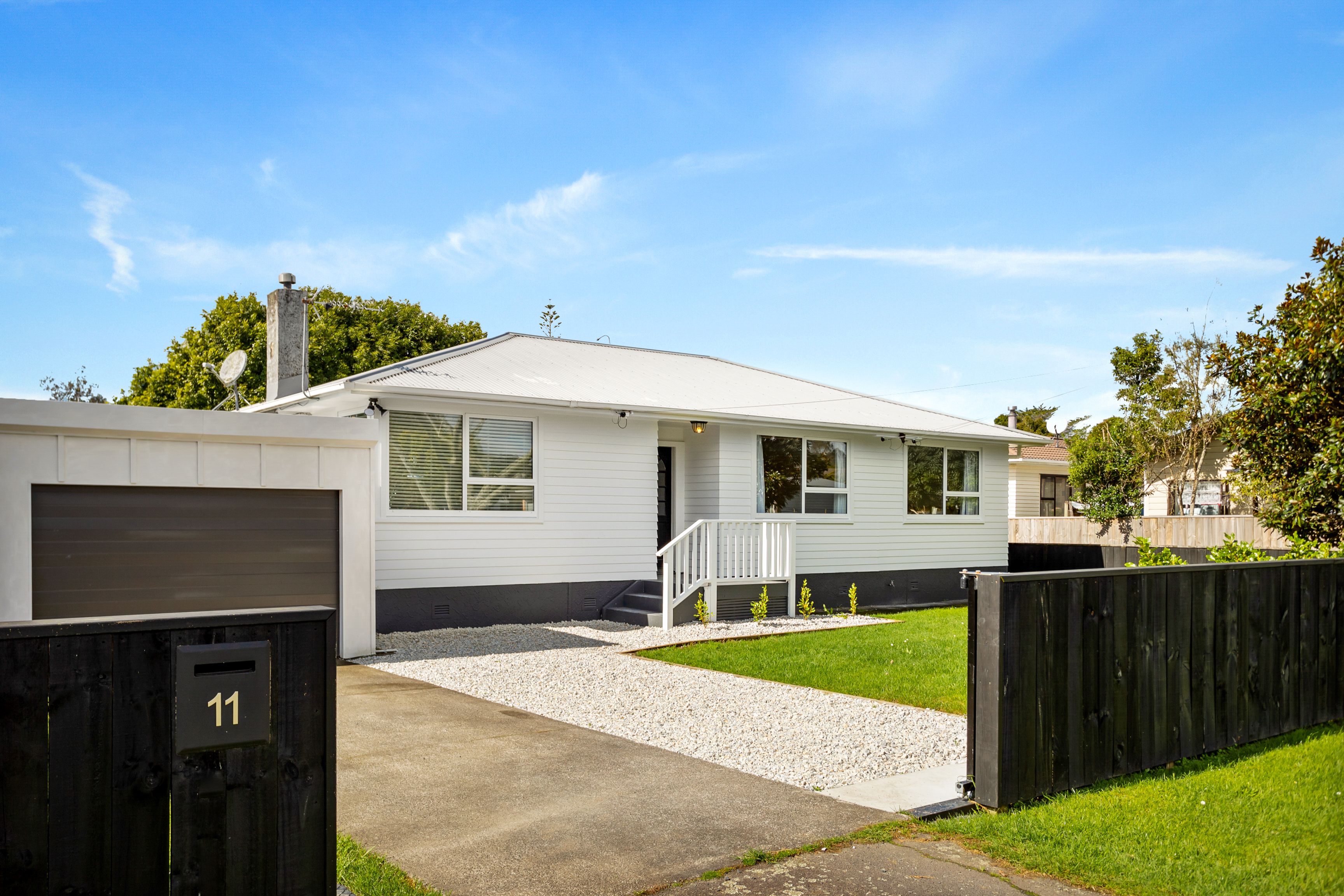11 Knox Road, Swanson, Waitakere City