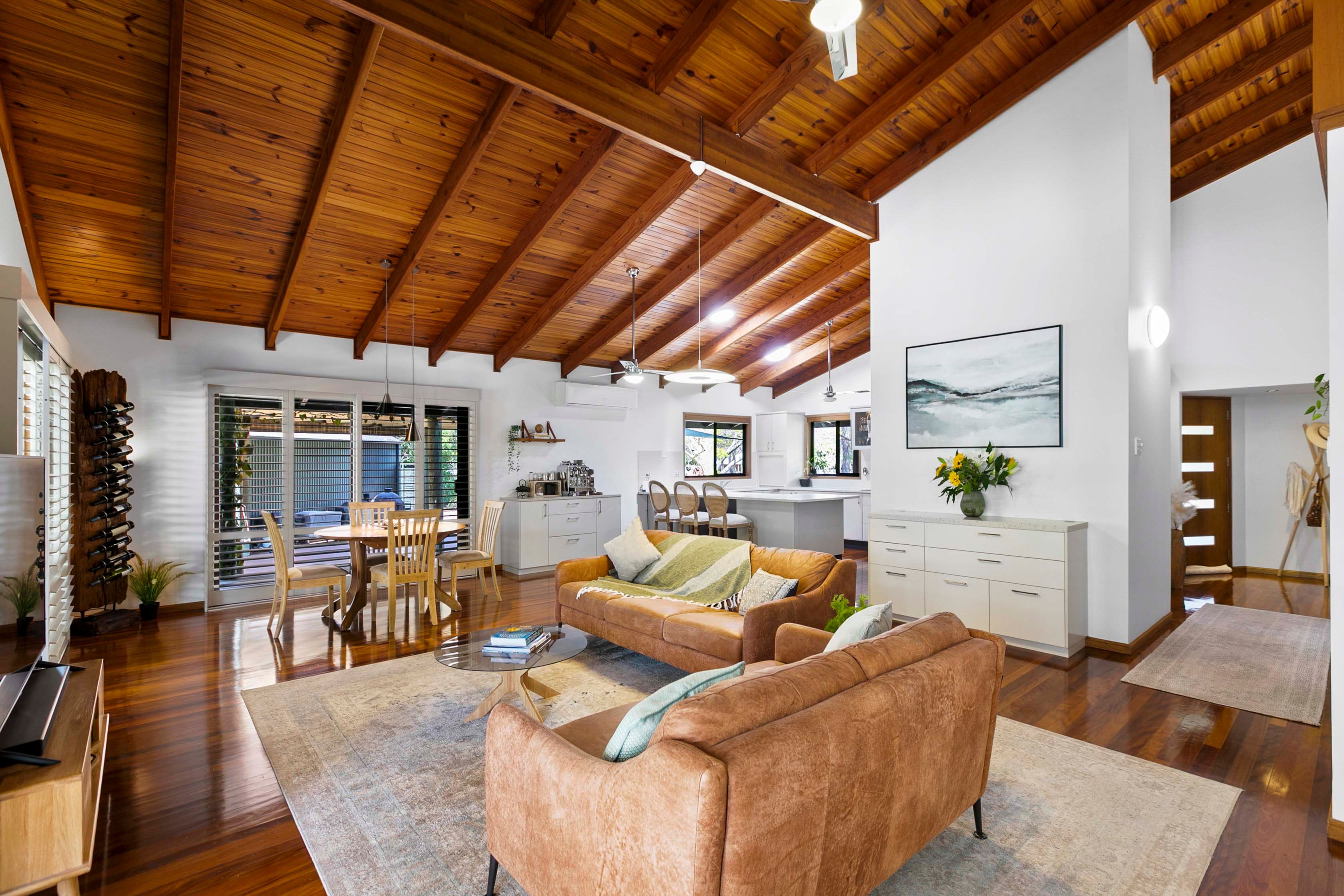 7 Windemere Road — photo 4 of 30