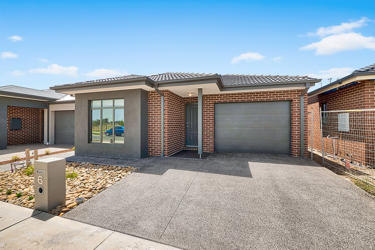 6 Australorp Drive, Clyde North, VIC 3978