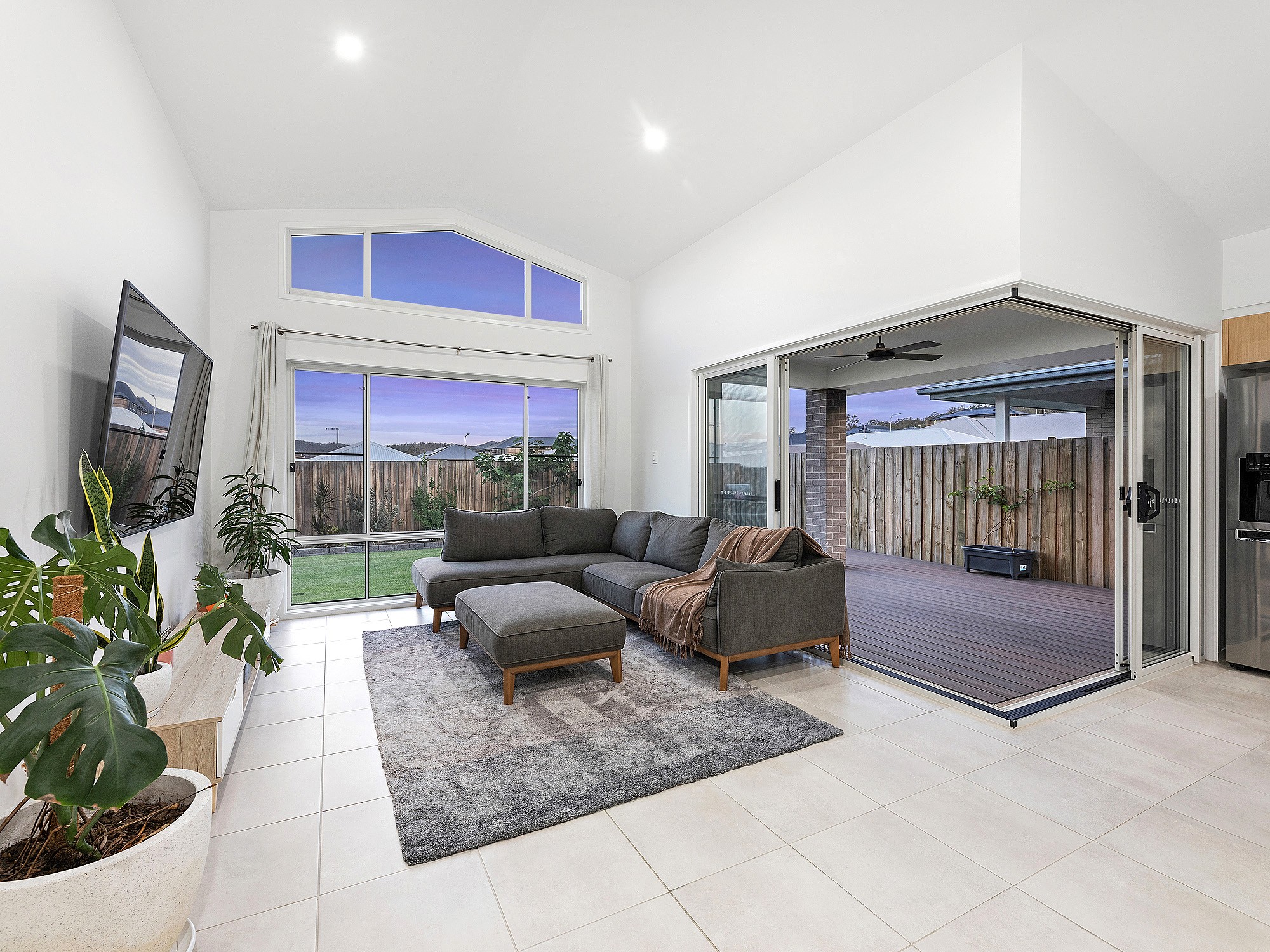 19 Dinden Road, South Ripley, QLD 4306