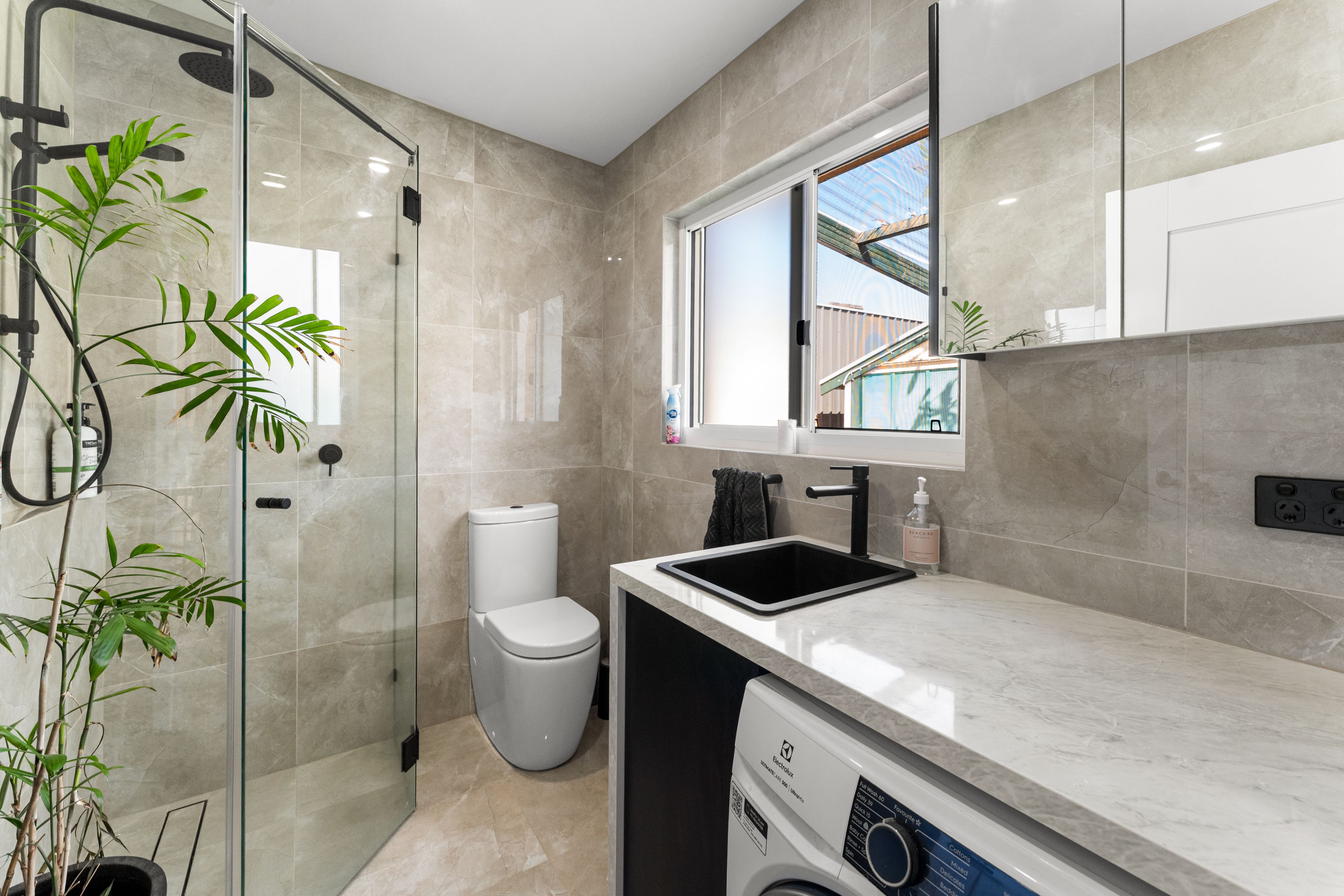 8 Hallville Street — photo 12 of 16