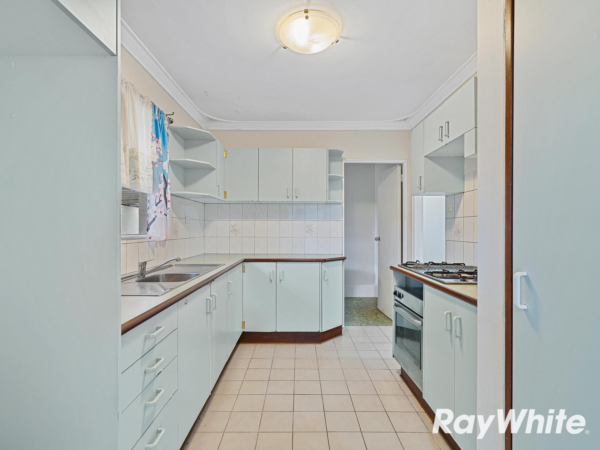 10 Hakea Place — photo 9 of 22