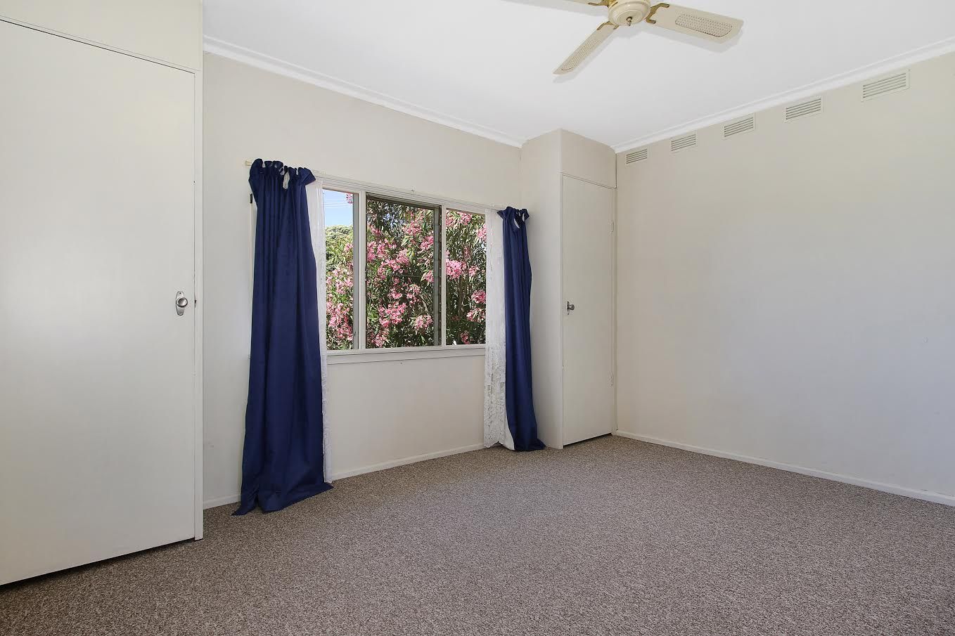 1/420 Parnall Street, Lavington, NSW 2641