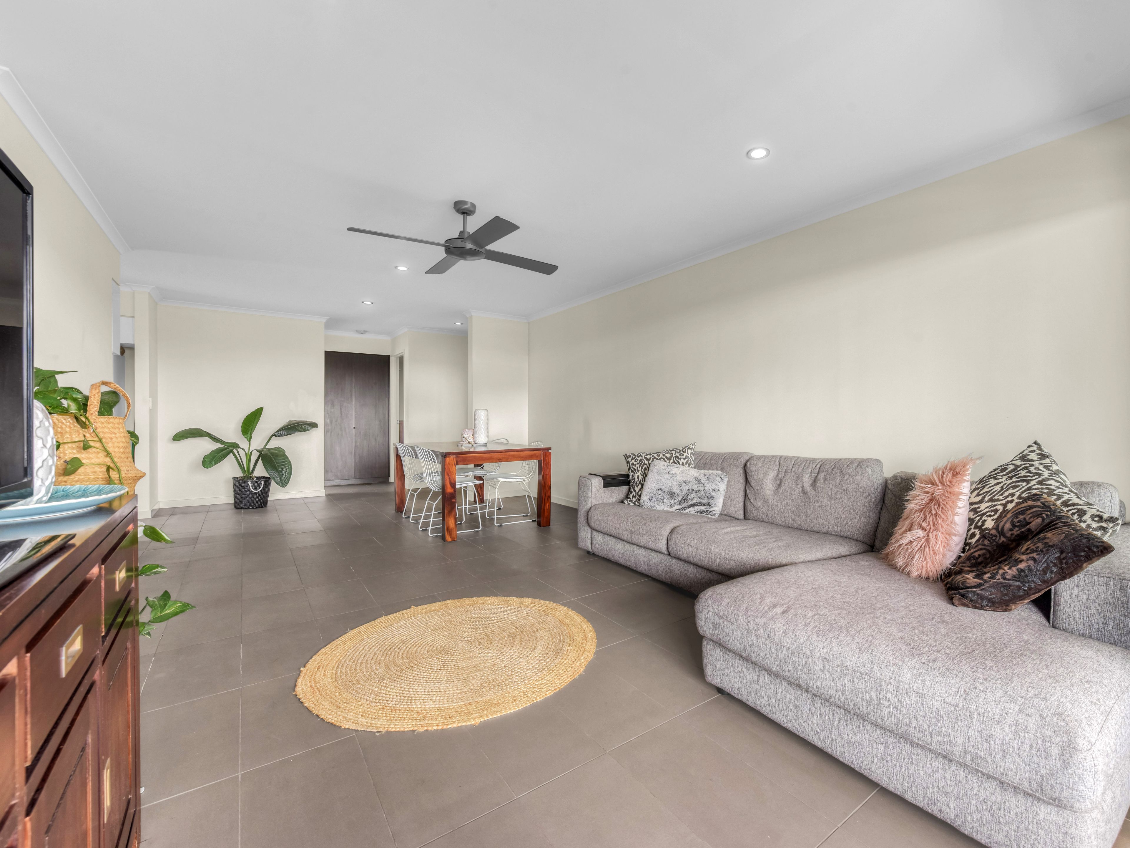 1704/67 Linton Street, Kangaroo Point, QLD 4169