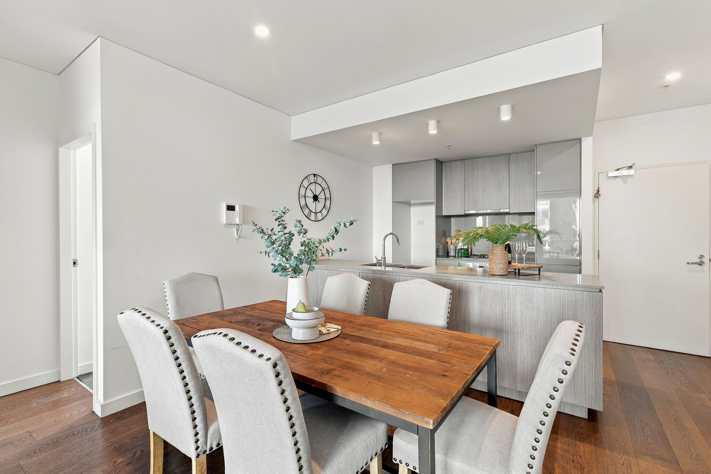 73/2-8 James Street — photo 8 of 14