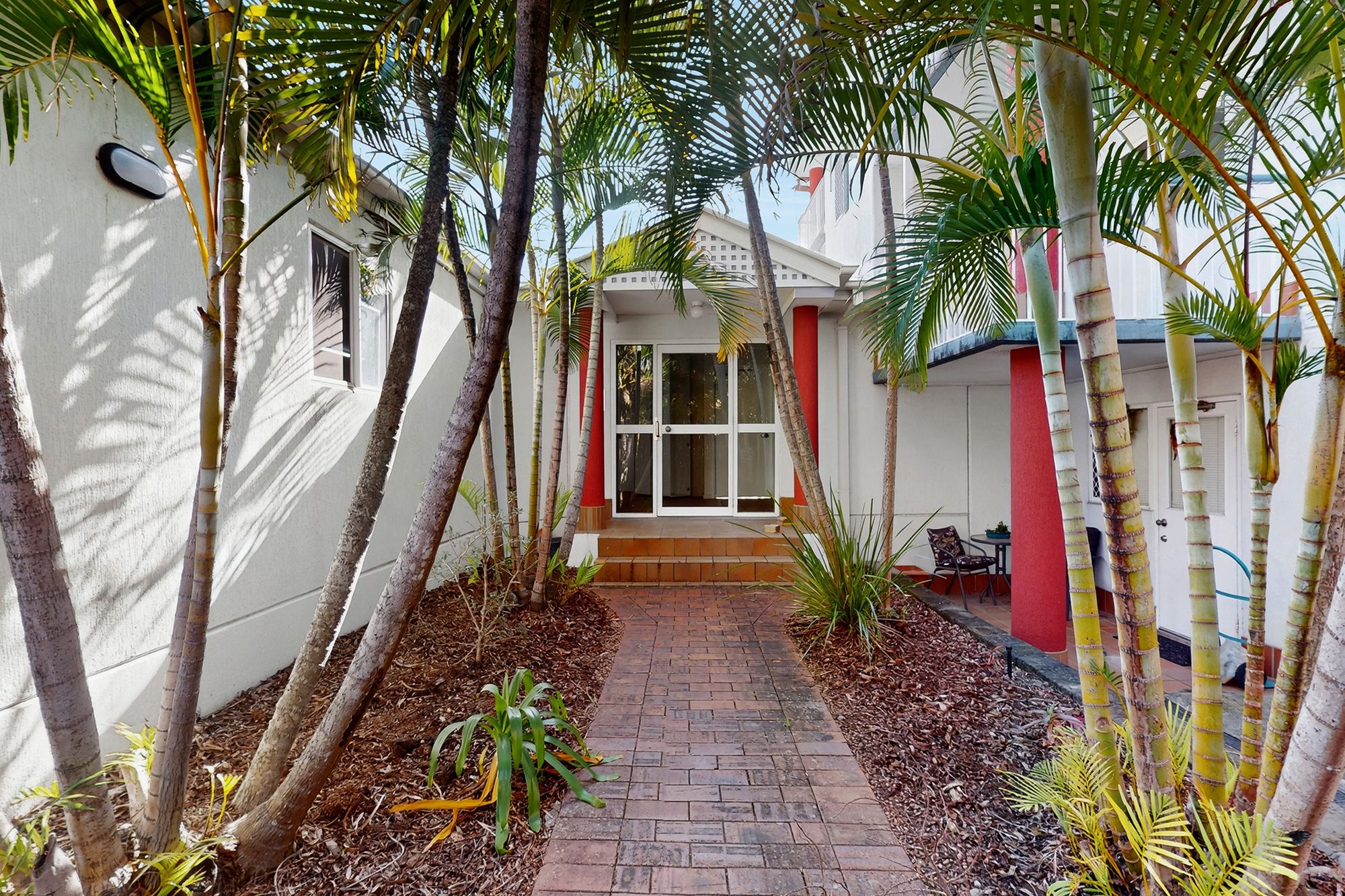 4/27 Norman Drive — photo 16 of 17