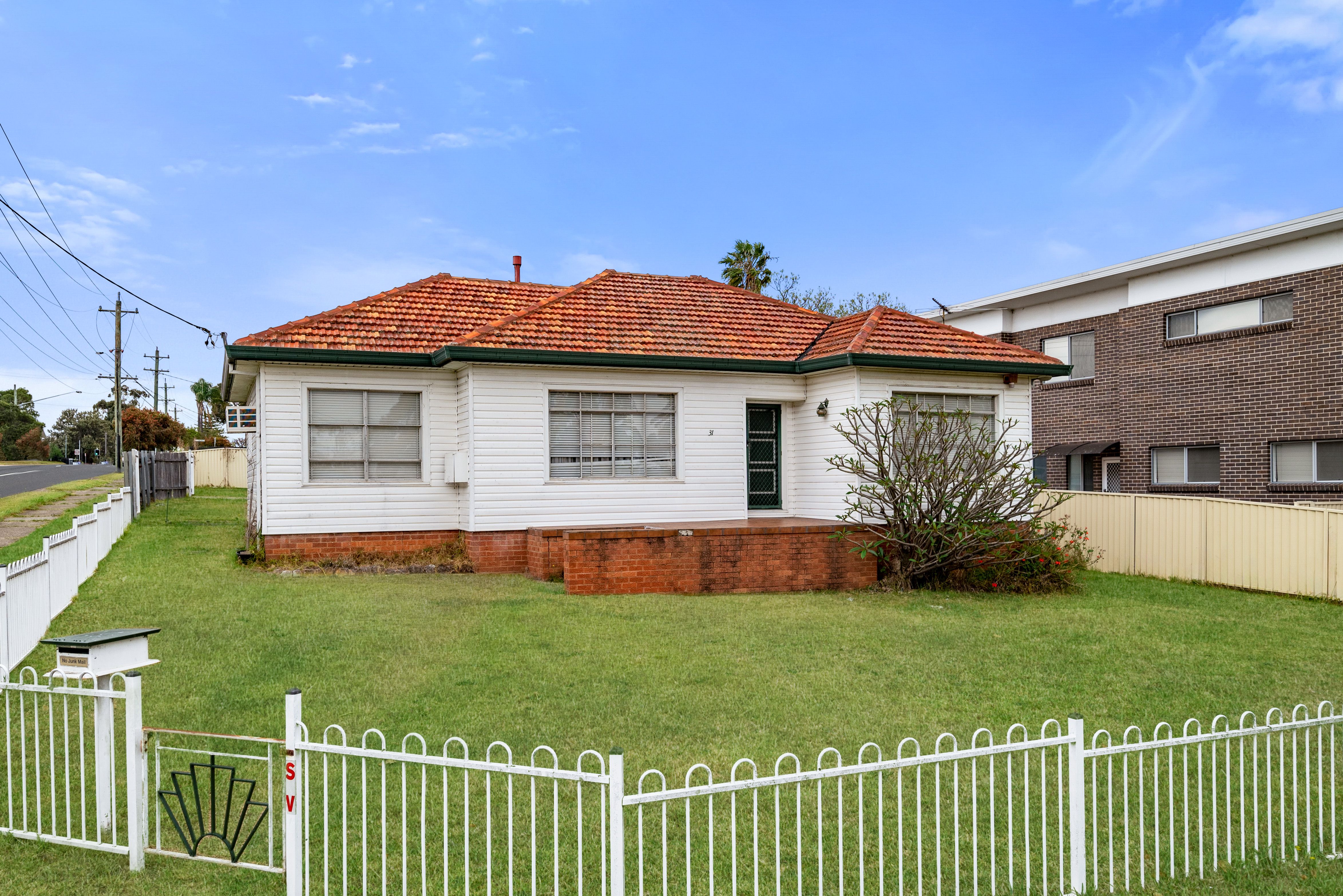 31 Chesham Parade, Glenfield, NSW 2167