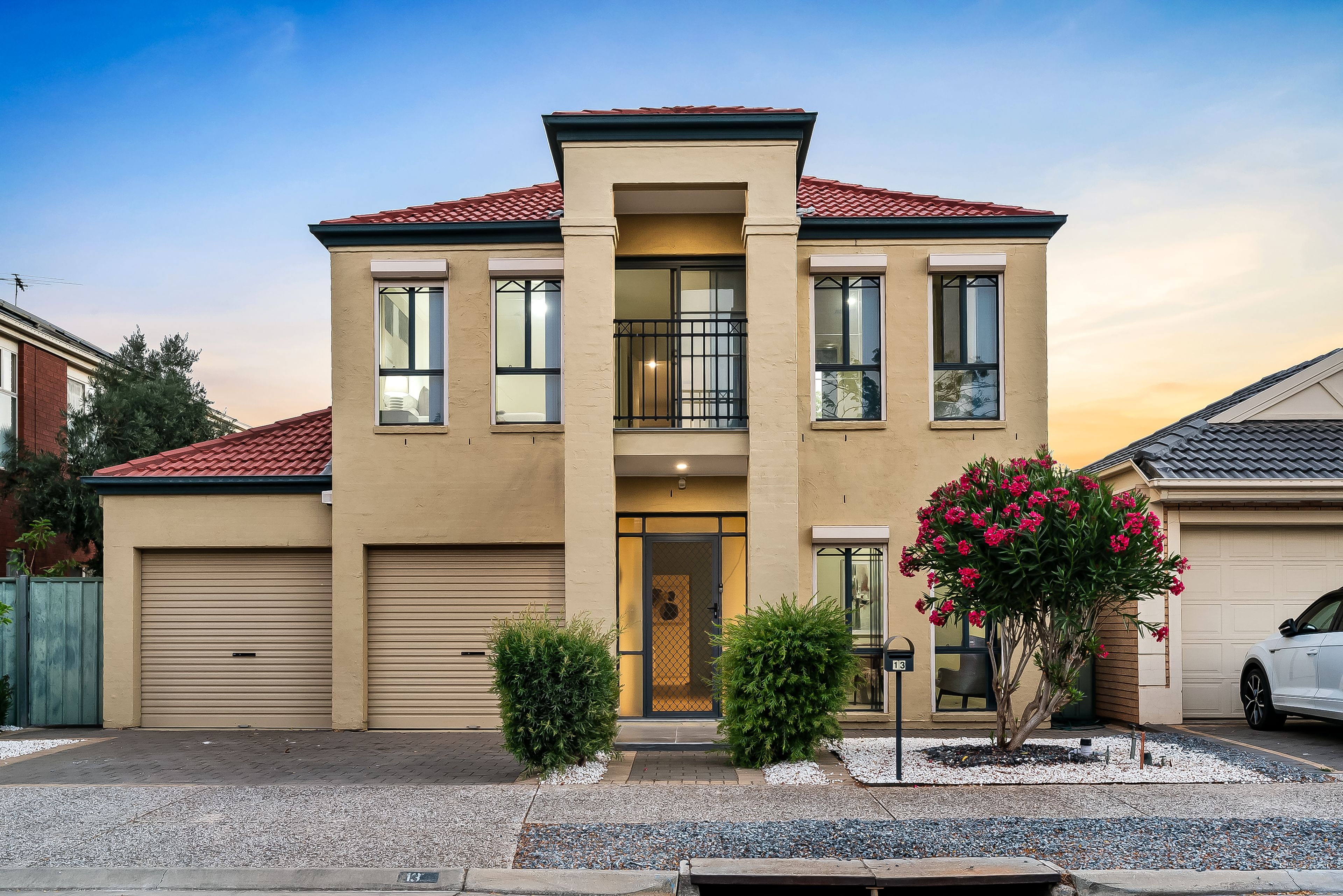 13 Lord Howe Crescent
