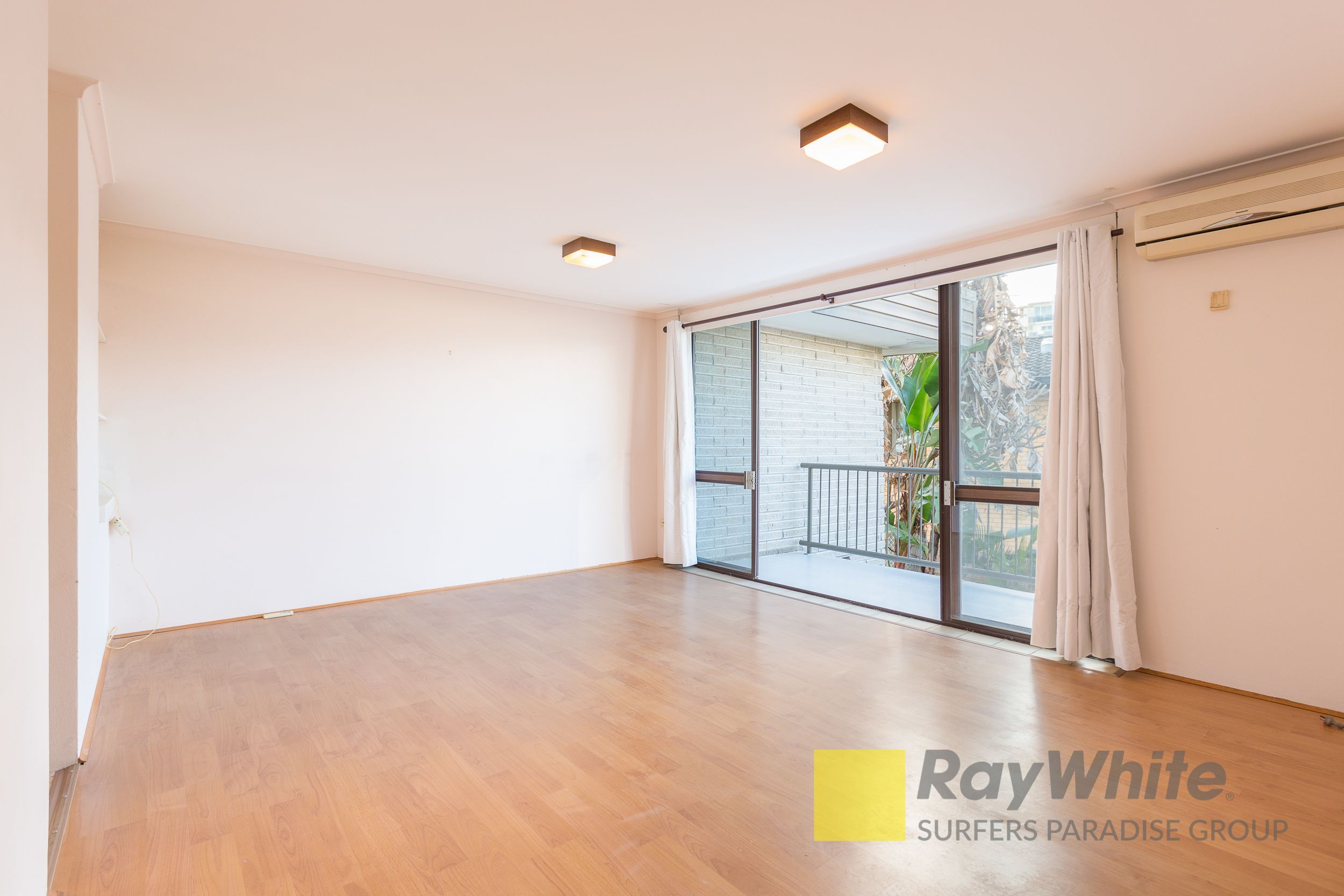 4/33 Darrambal Street, Chevron Island, QLD 4217