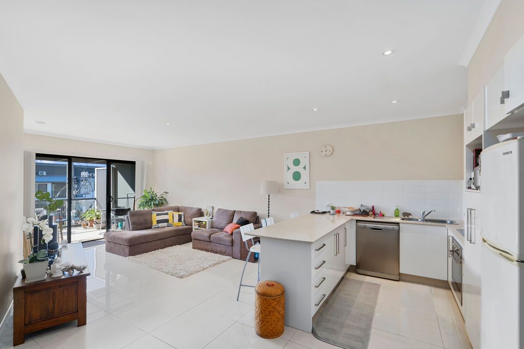 24 Parker Street, Labrador QLD 4215