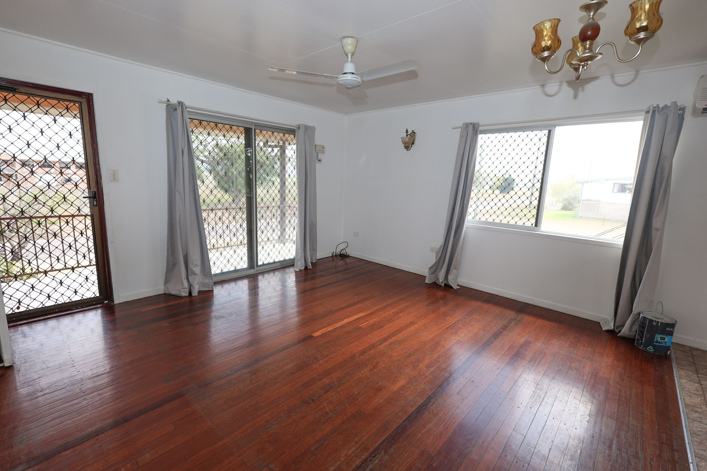 116 Fairford Road — photo 3 of 20