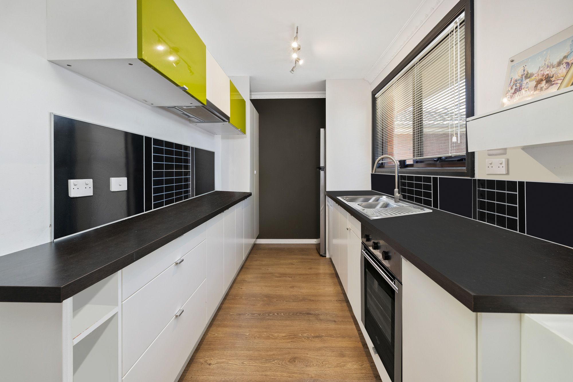 12/31-33 Deutgam Street, Werribee, VIC 3030