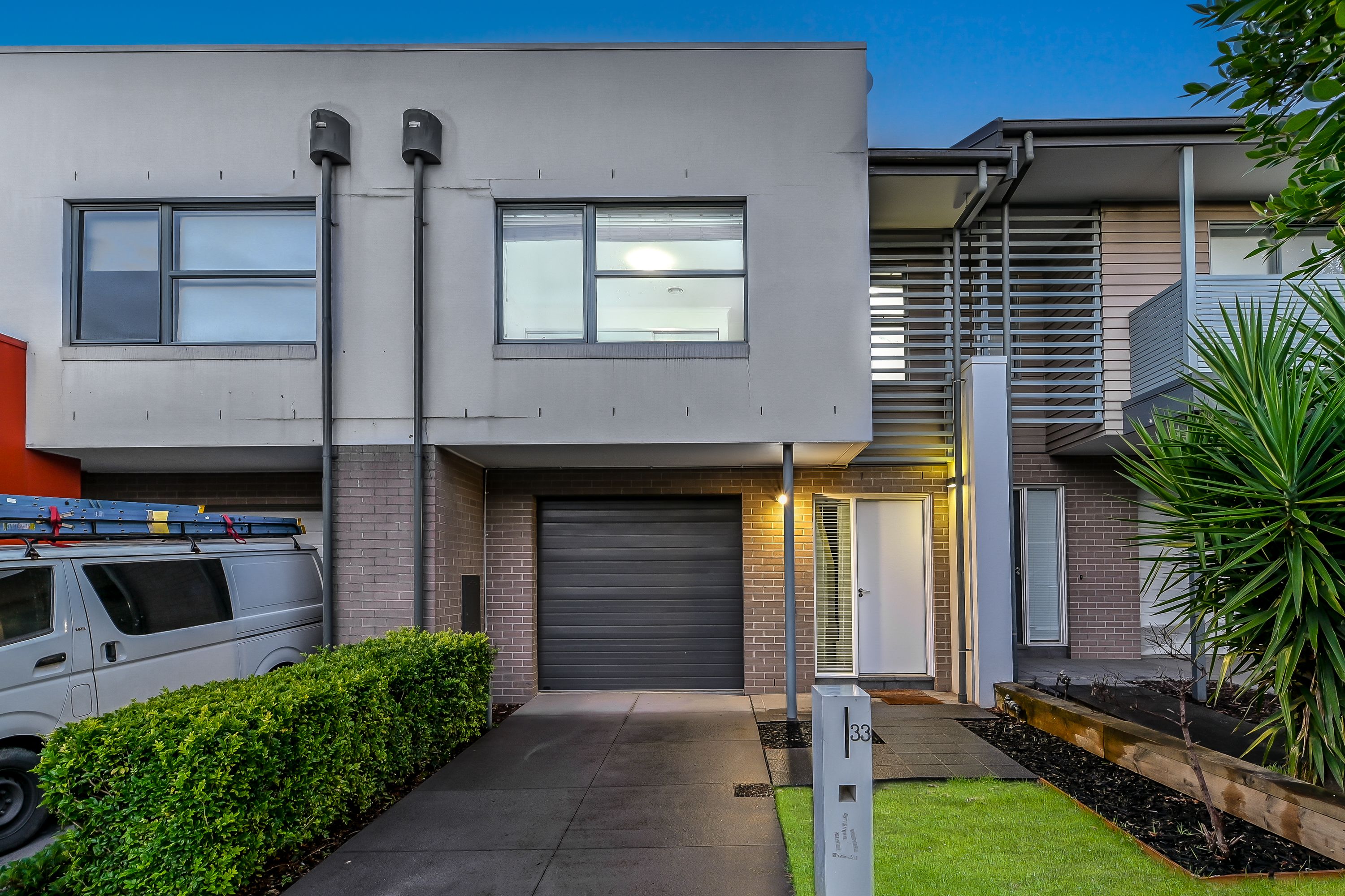 33 Brunton Crescent, Mulgrave VIC 3170